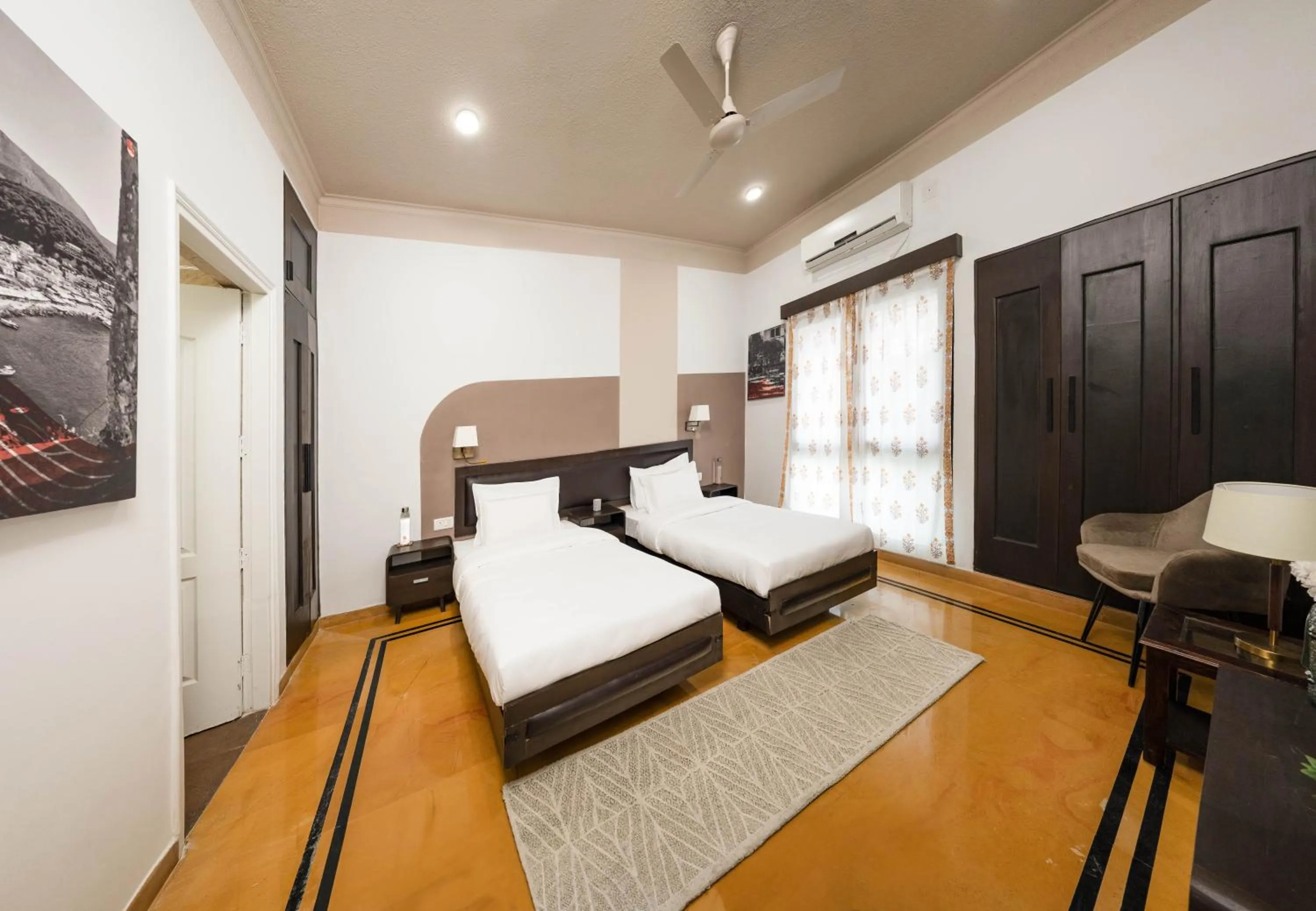 Bed in Firebrick Boutique Residences - GARNET HOUSE