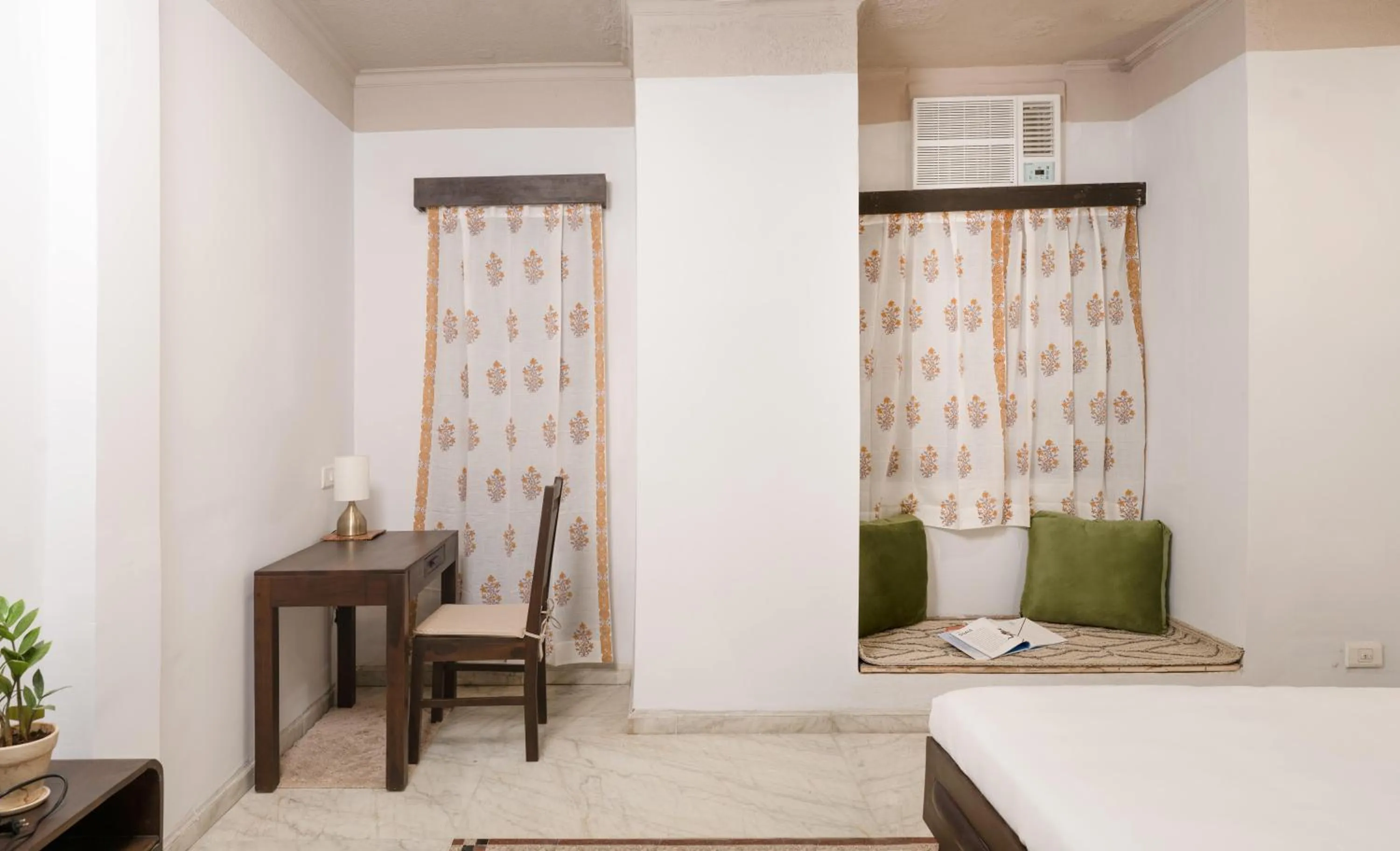 Bed in Firebrick Boutique Residences - GARNET HOUSE