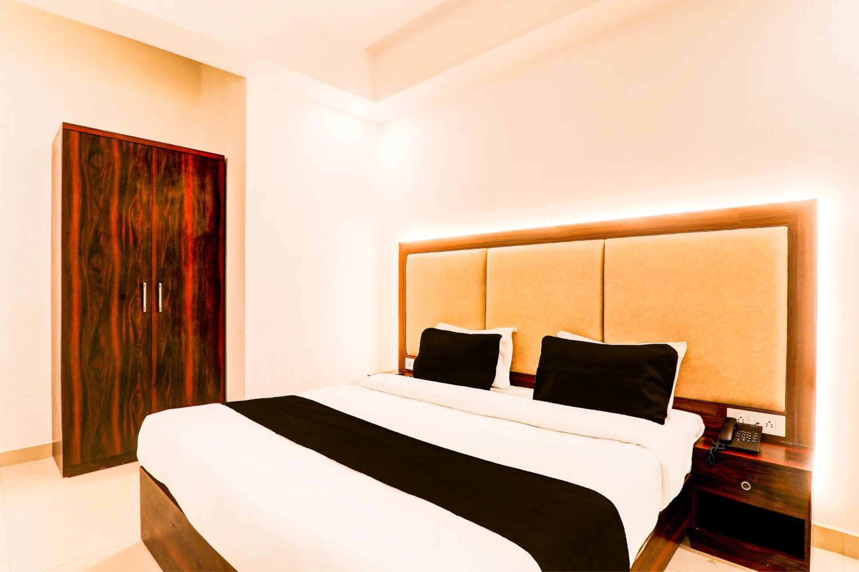 Bedroom in Hotel O The Suite