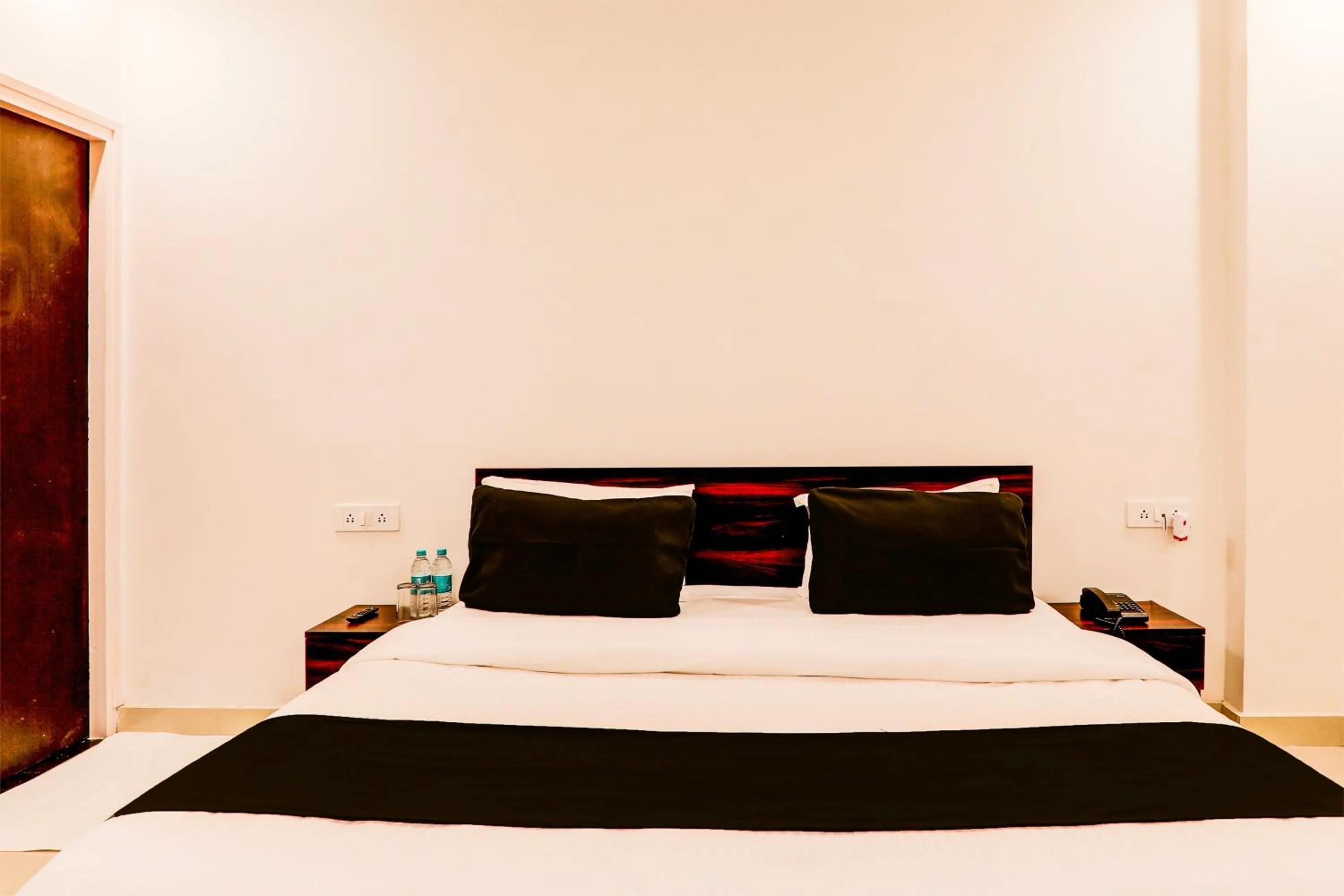Bedroom in Hotel O The Suite