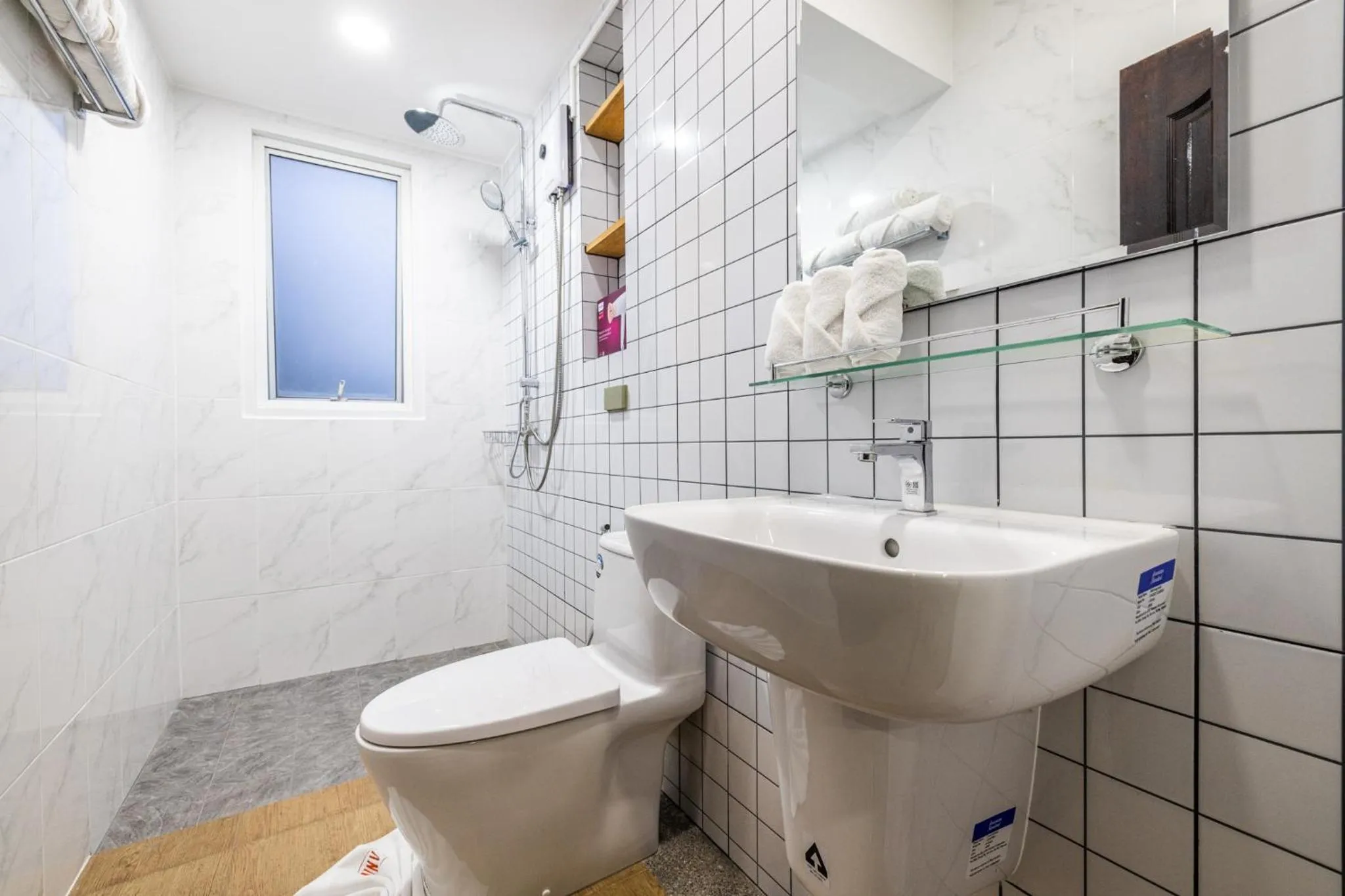 Shower in Kana Hotel Phuket普吉岛卡娜酒店