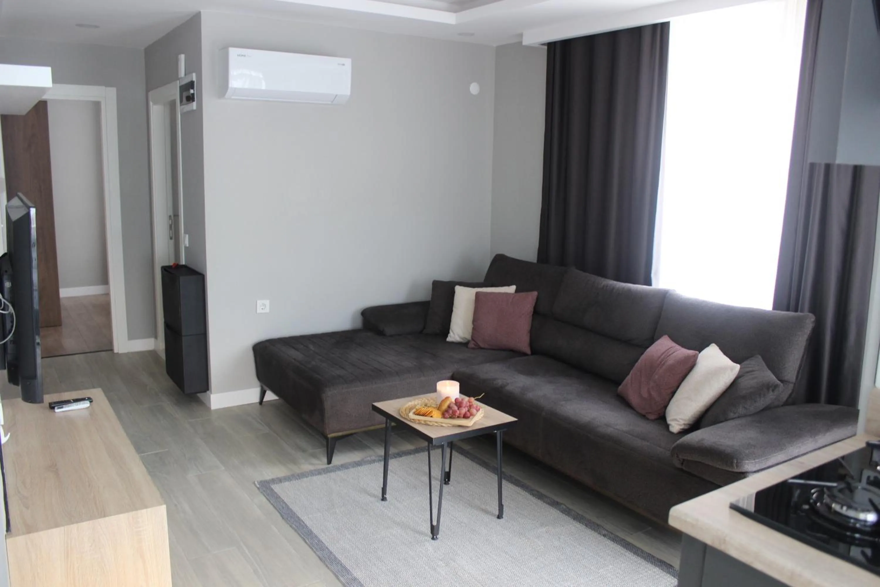 Seating area in Cosy Suite