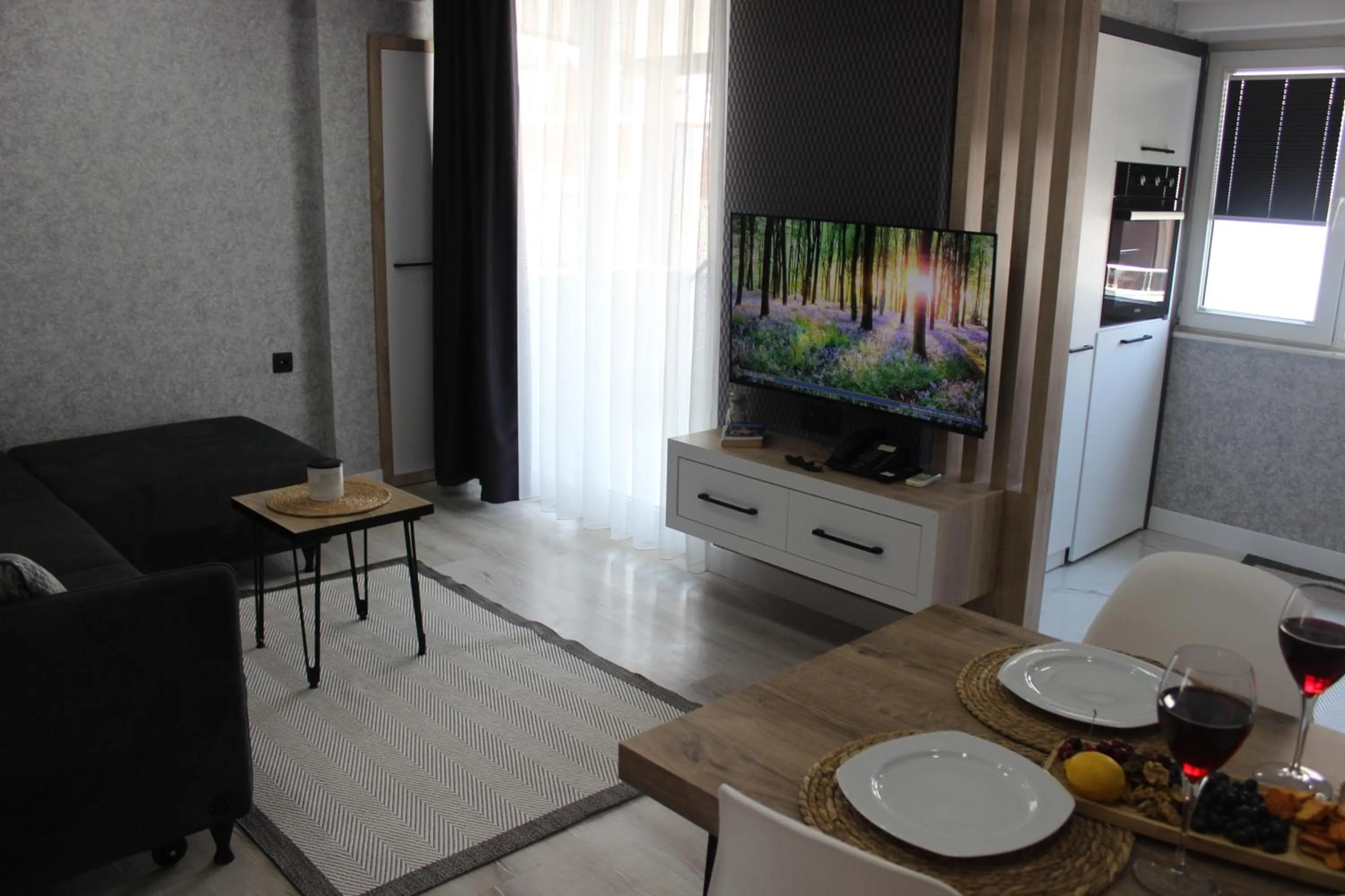 Food and drinks in Cosy Suite