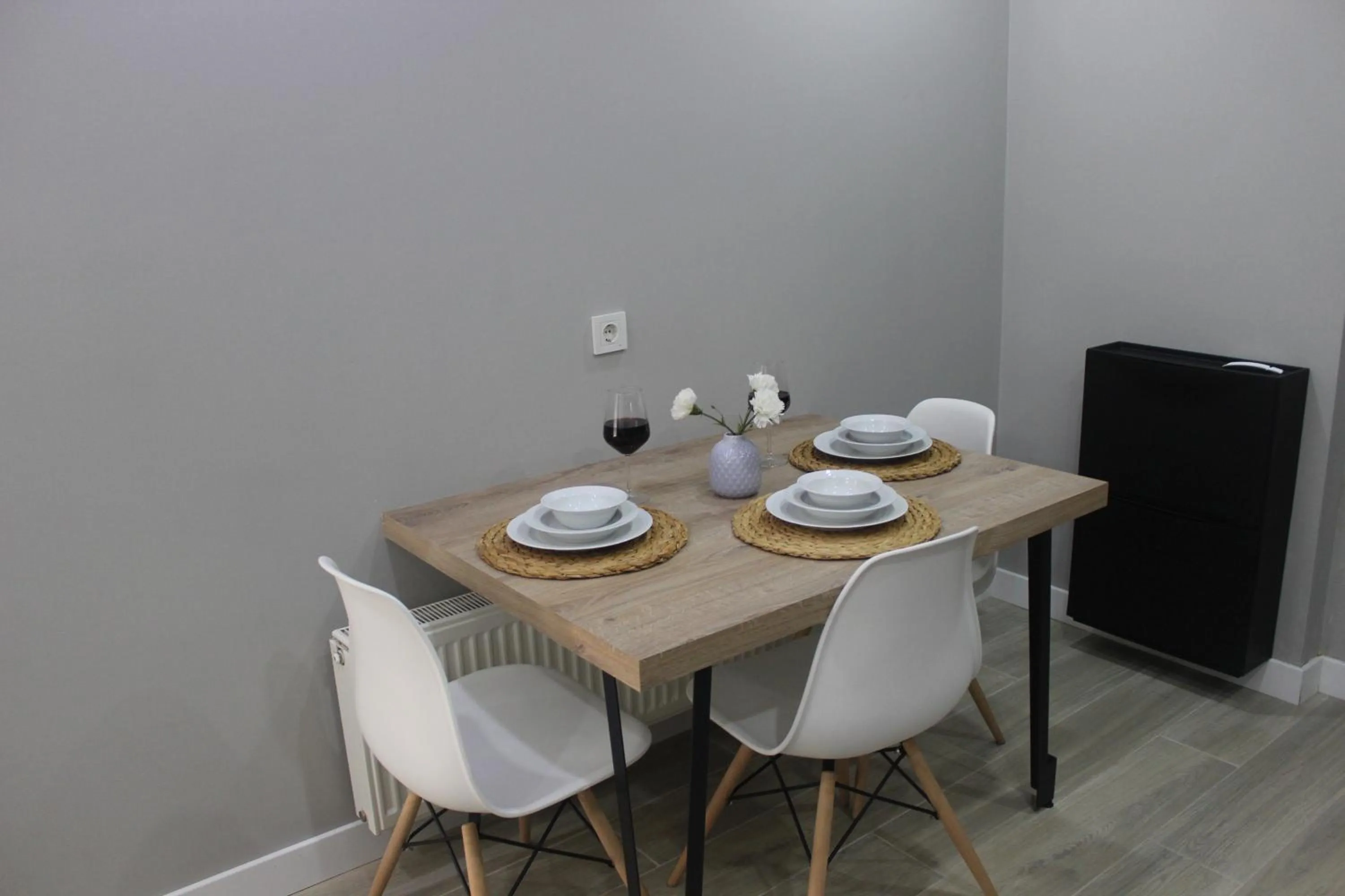 Dining area in Cosy Suite