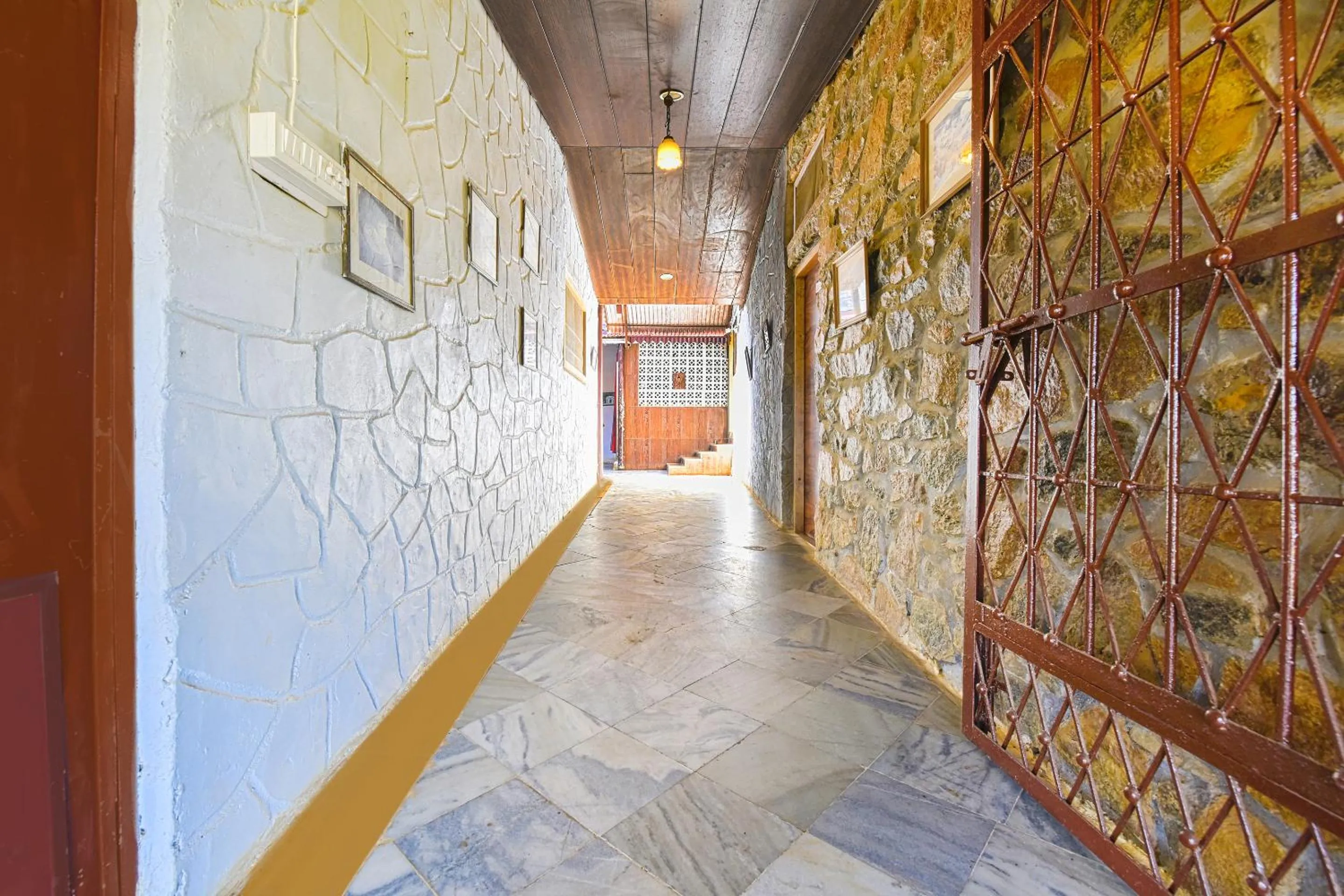 Lobby or reception in Castlle Rock, Mount Abu