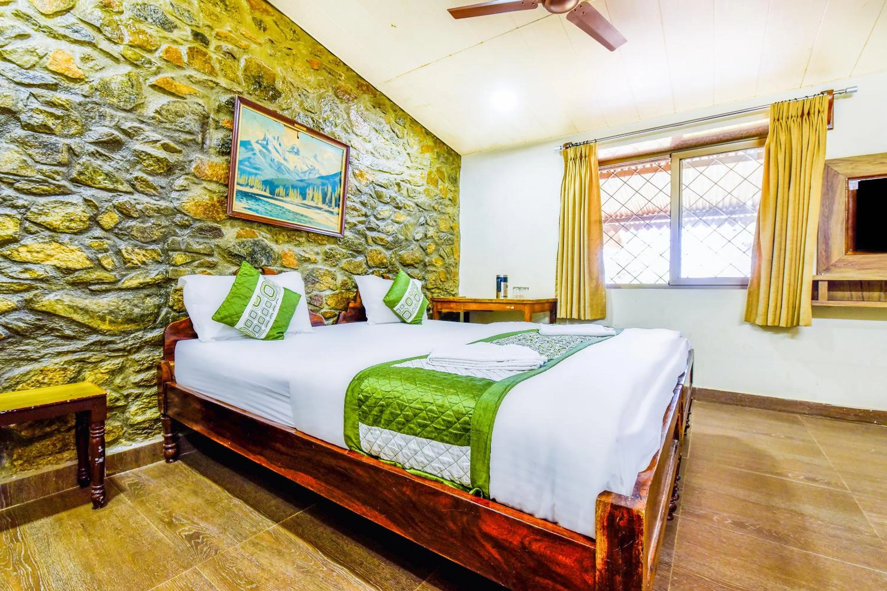 Bedroom in Castlle Rock, Mount Abu
