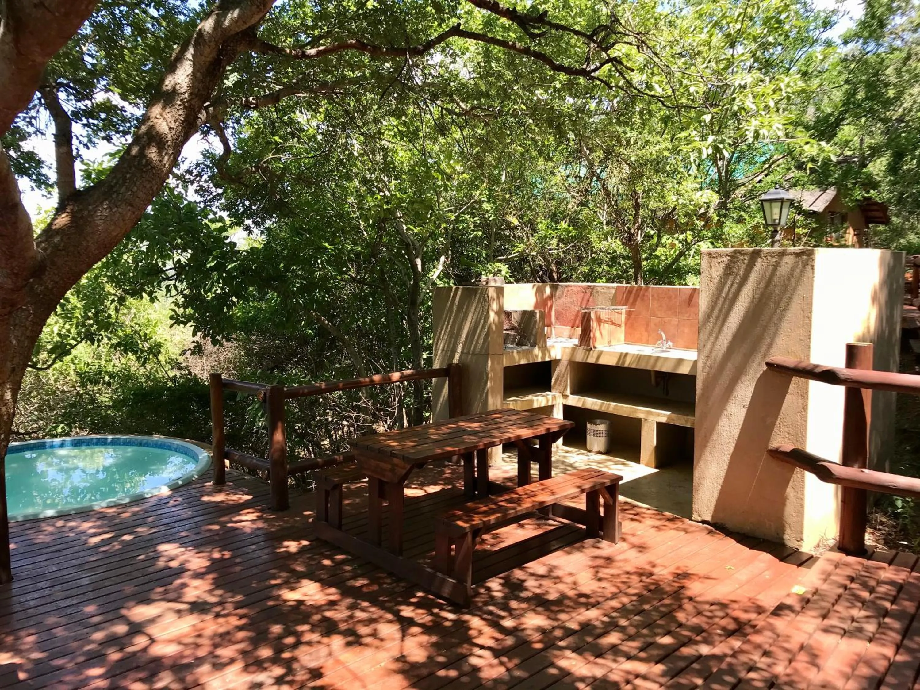 BBQ facilities in Amafu Forest Lodge