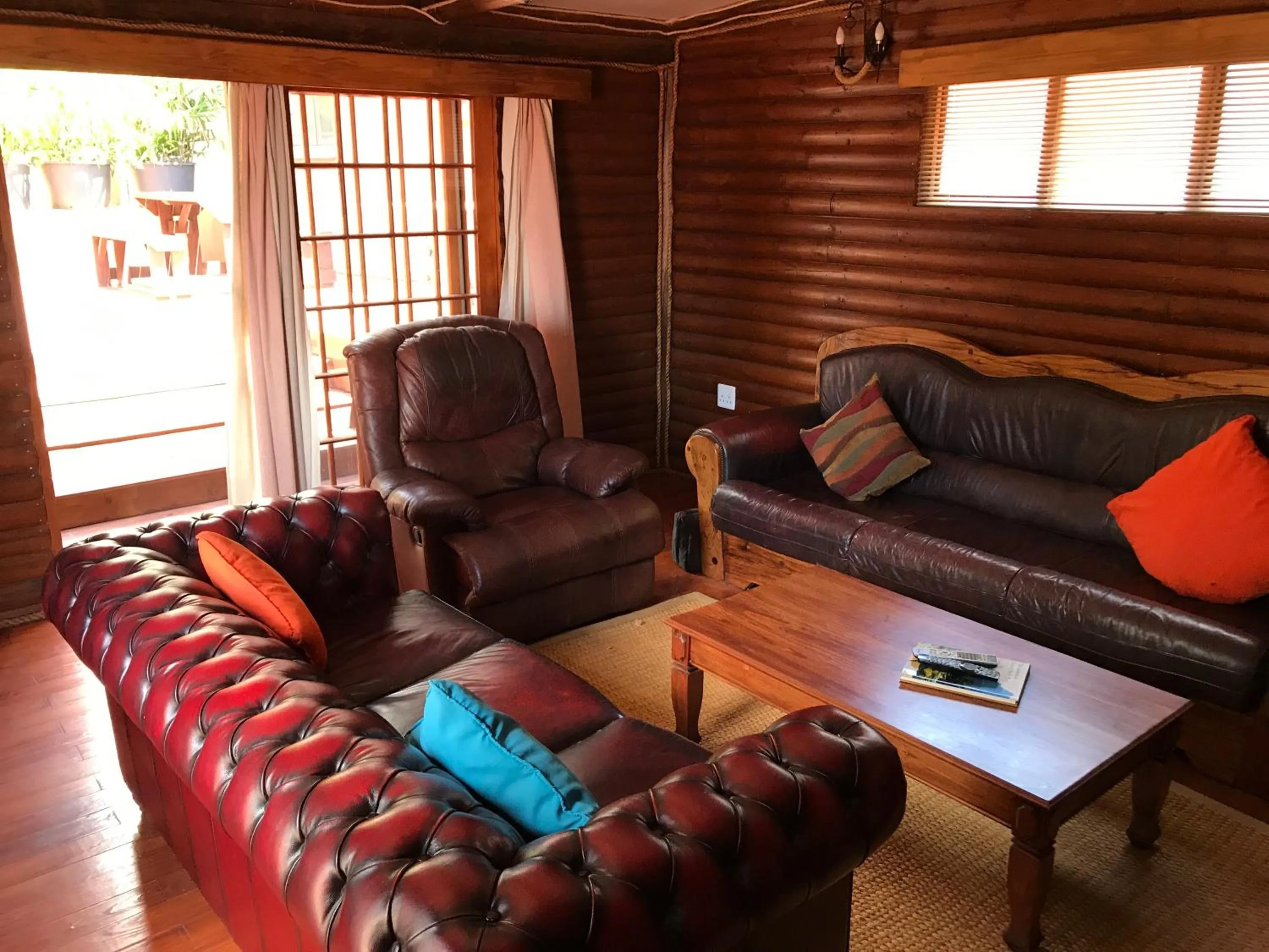 Living room in Amafu Forest Lodge