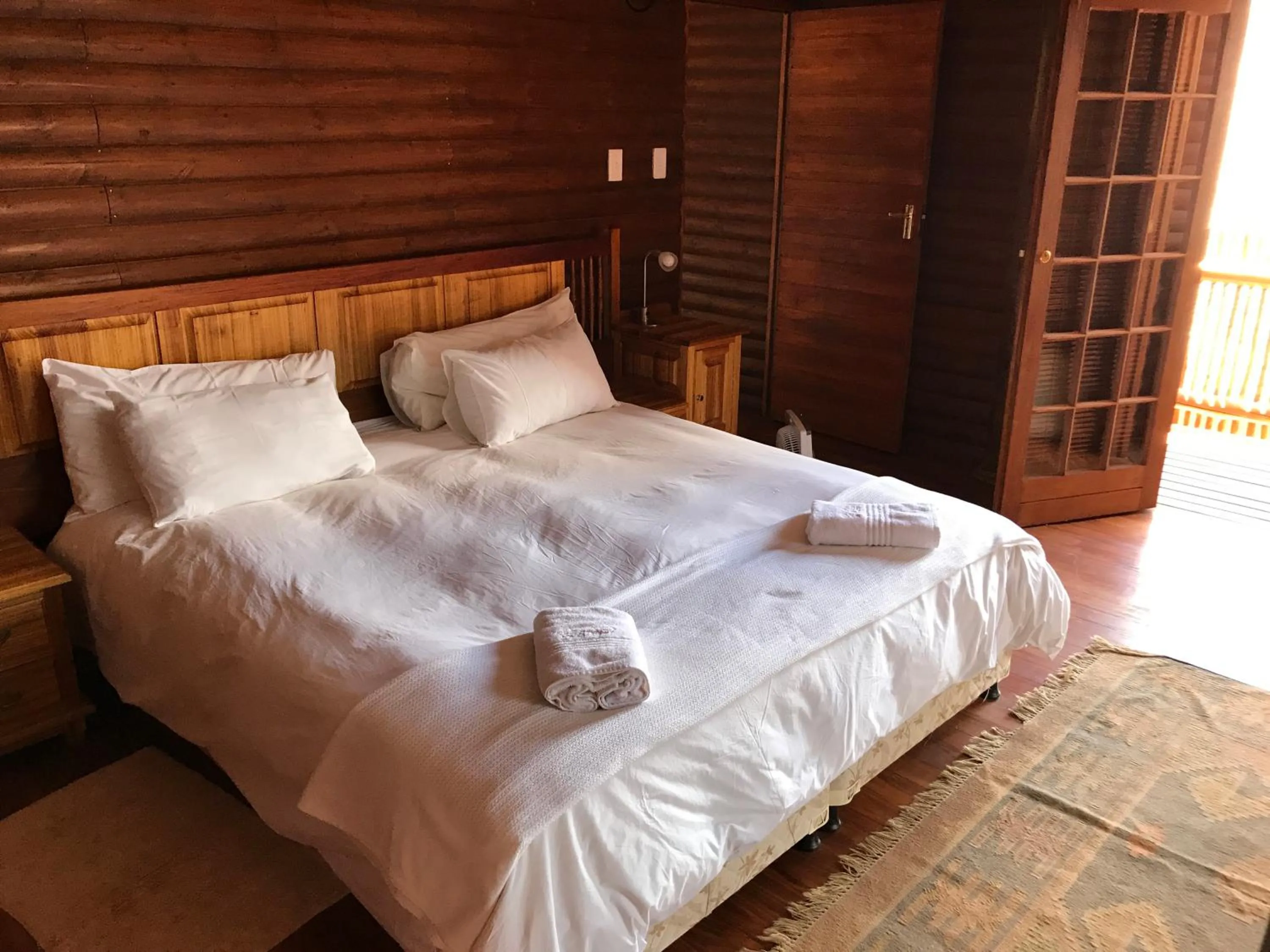 Bedroom, Bed in Amafu Forest Lodge
