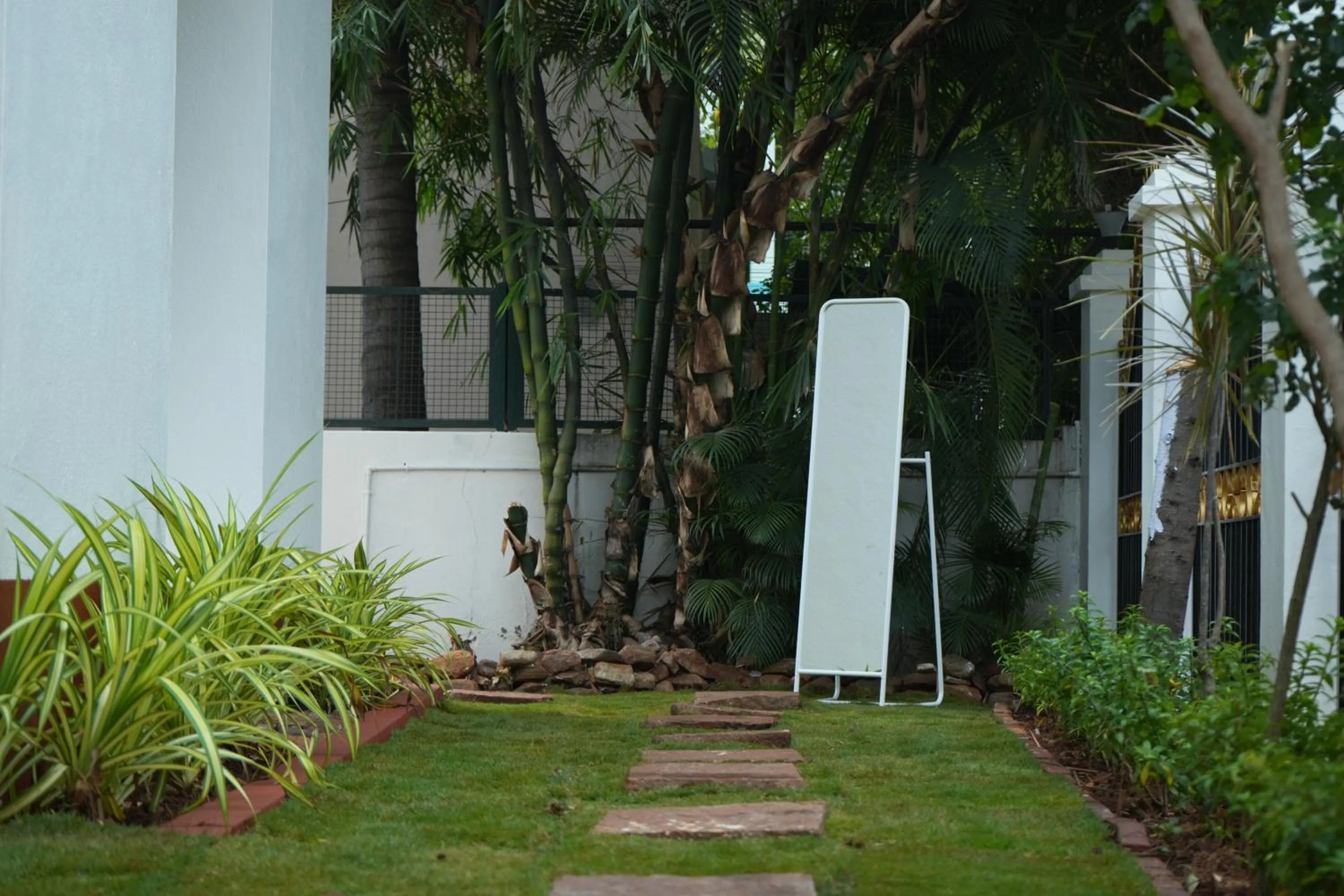 Patio in Palace Hostel by Borrbo