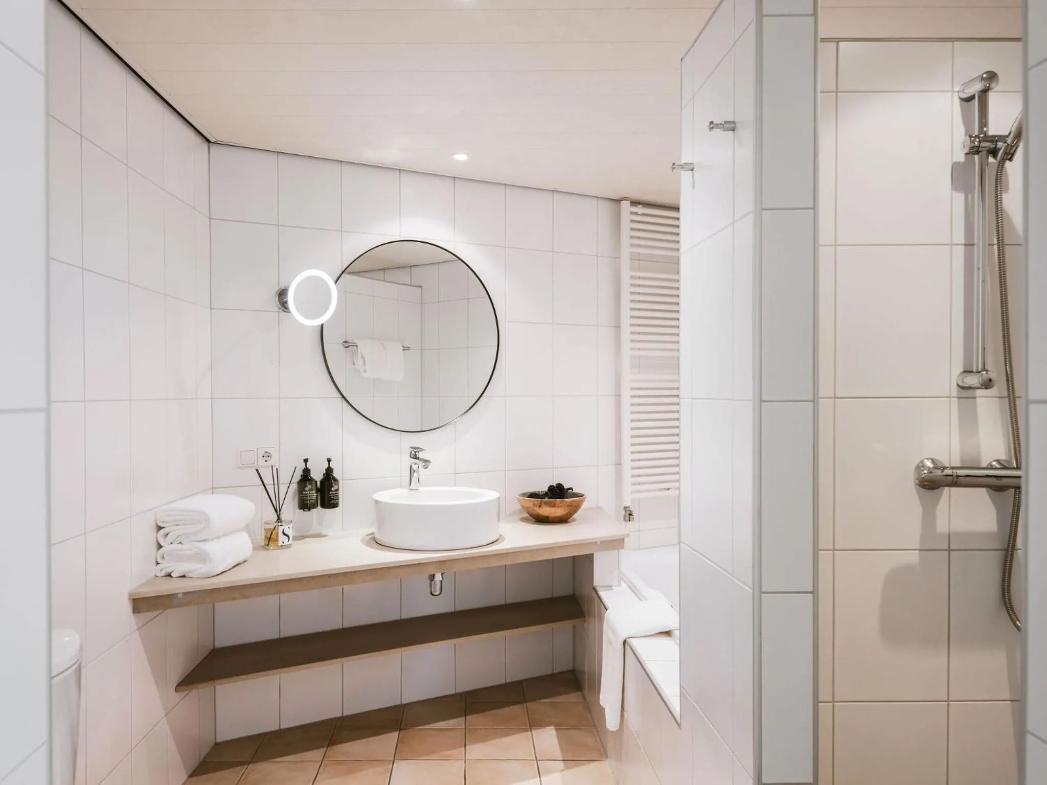 Bathroom in Strandhotel Domburg