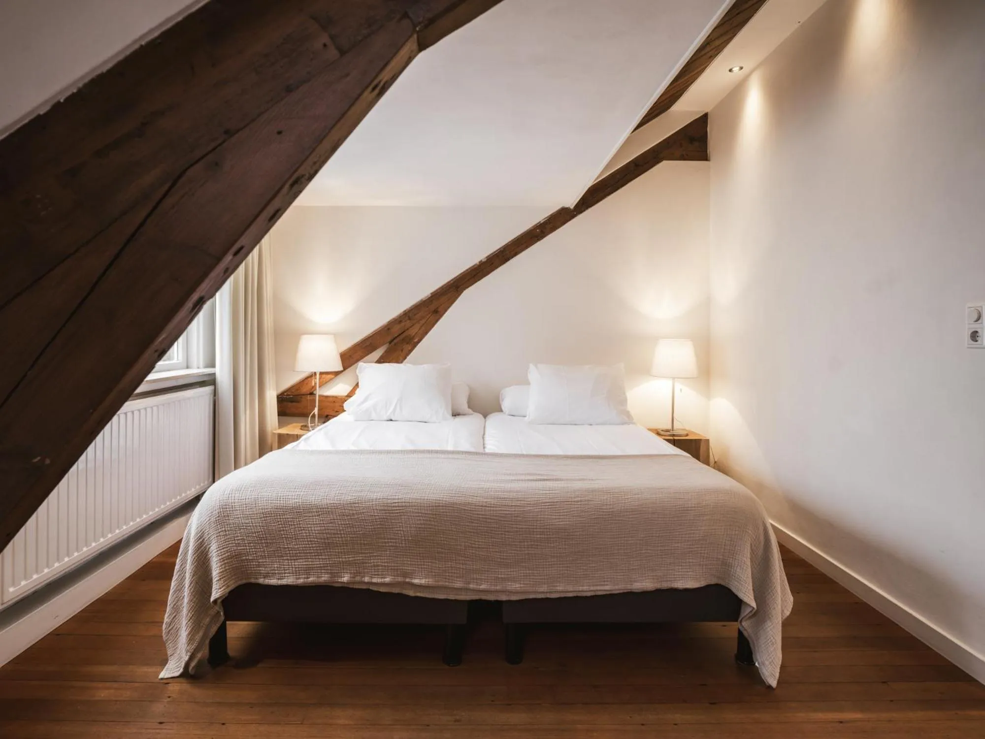 Bed in Strandhotel Domburg