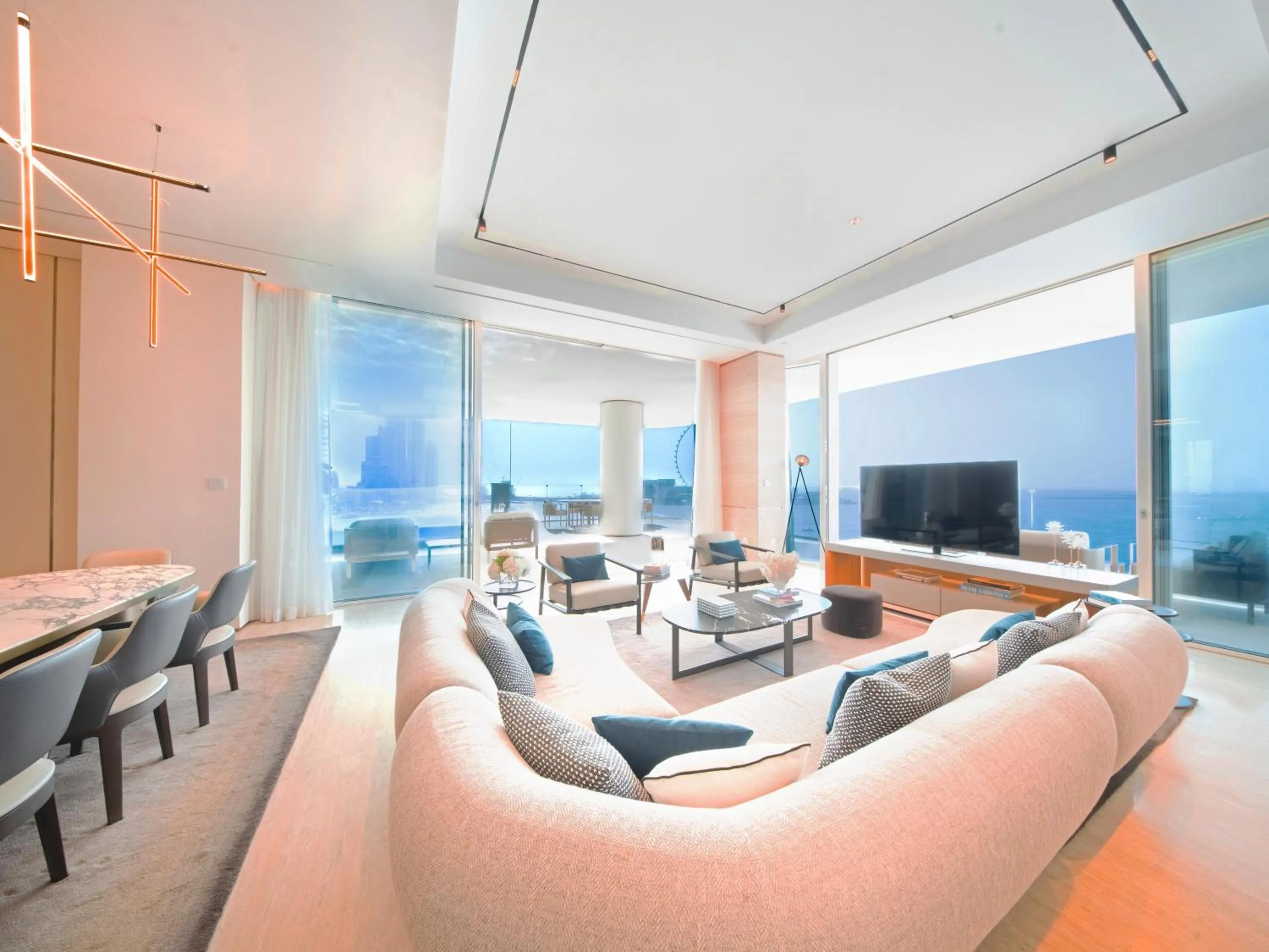 Living room in FIVE Luxe