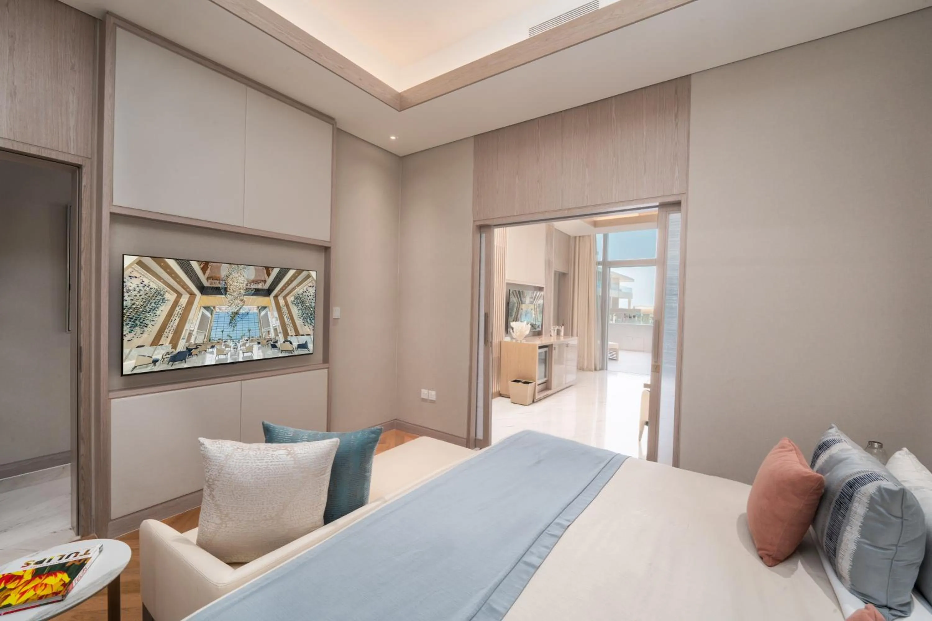 Bedroom, Bed in FIVE Luxe