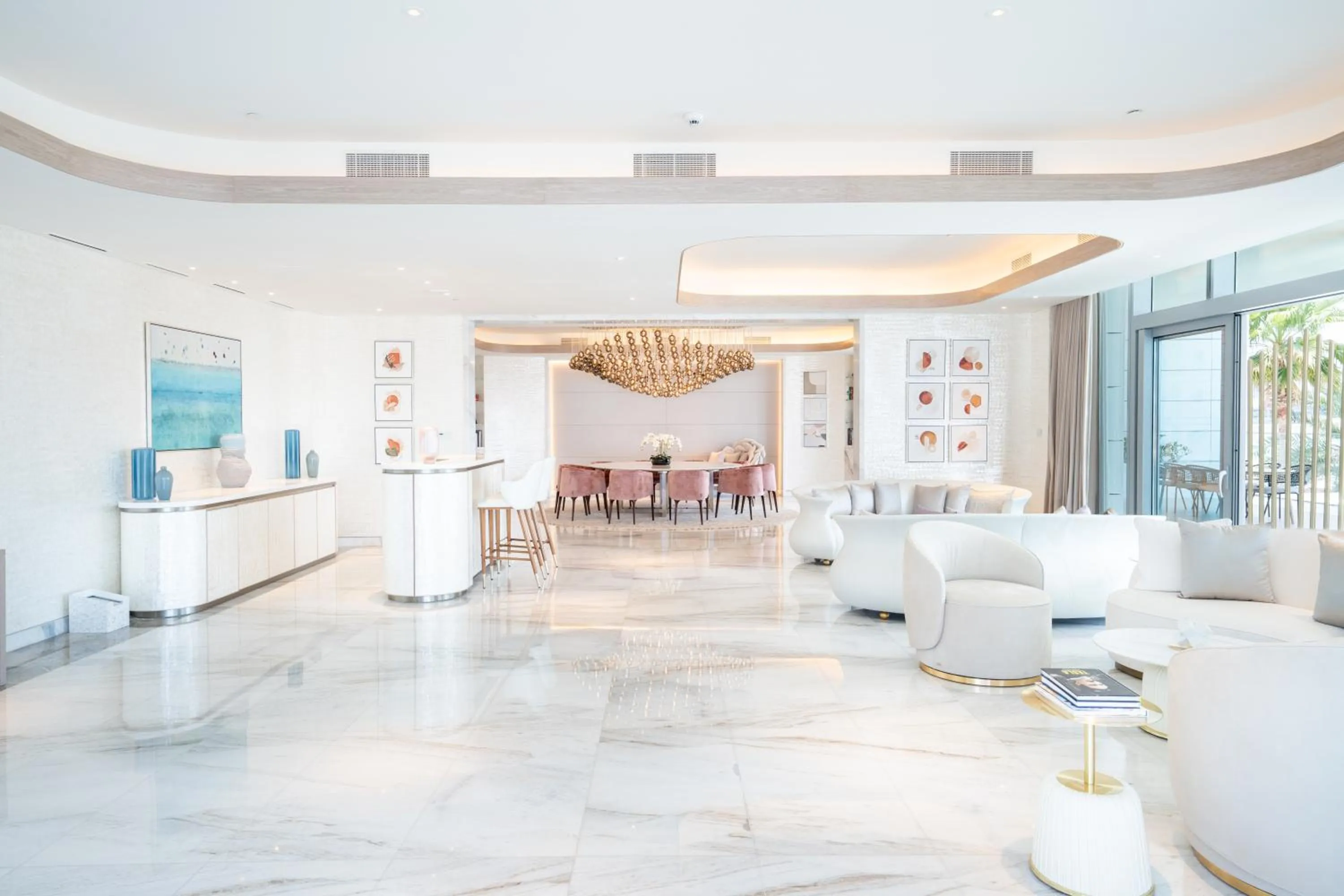 Living room in FIVE Luxe