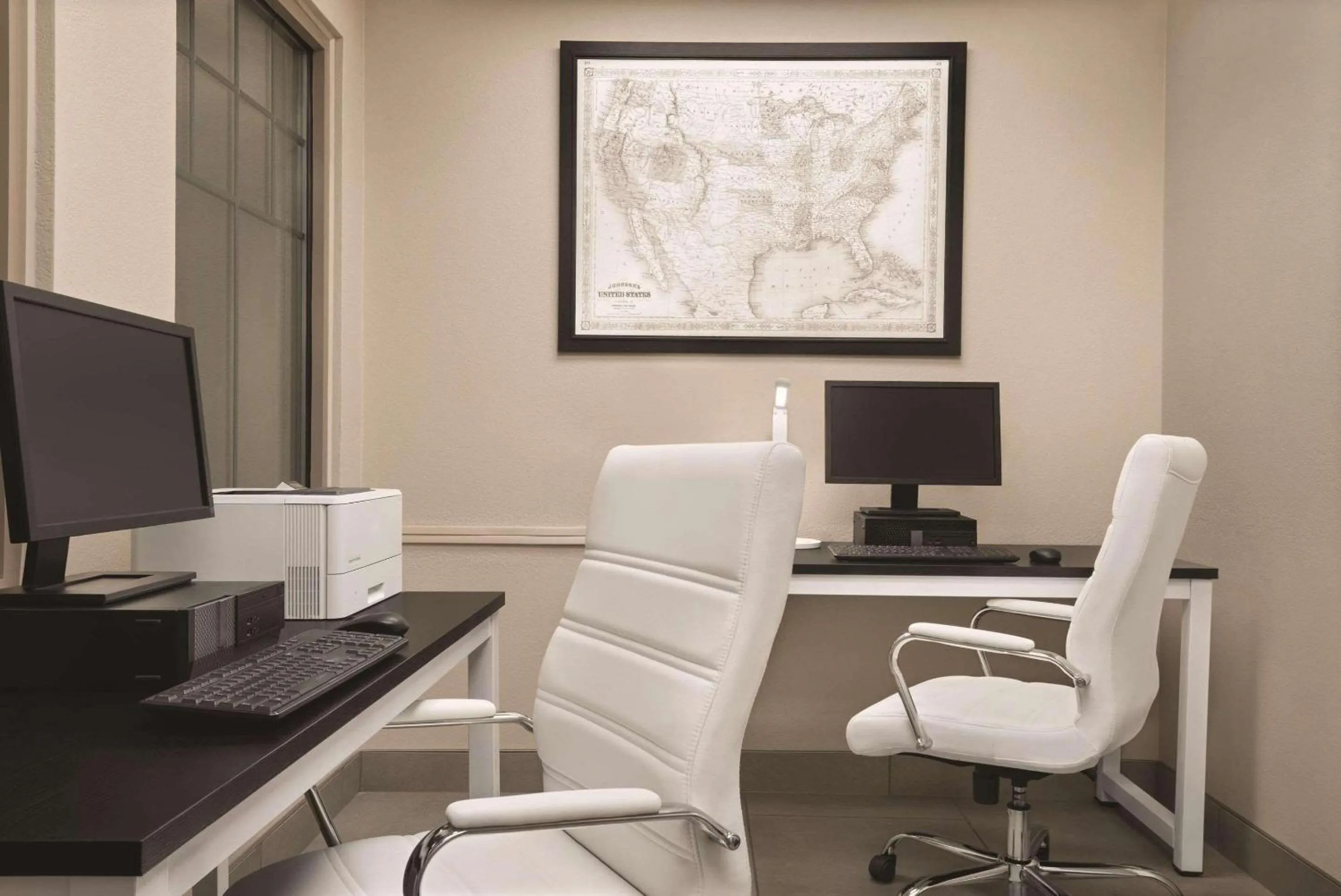 Business facilities in Country Inn & Suites by Radisson, Schaumburg, IL