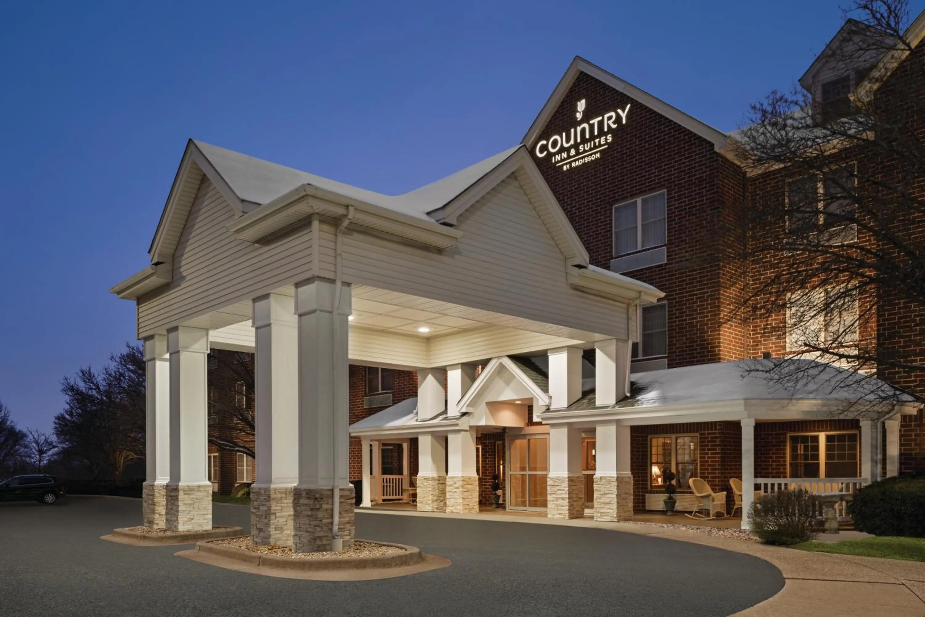 Facade/entrance in Country Inn & Suites by Radisson, Schaumburg, IL