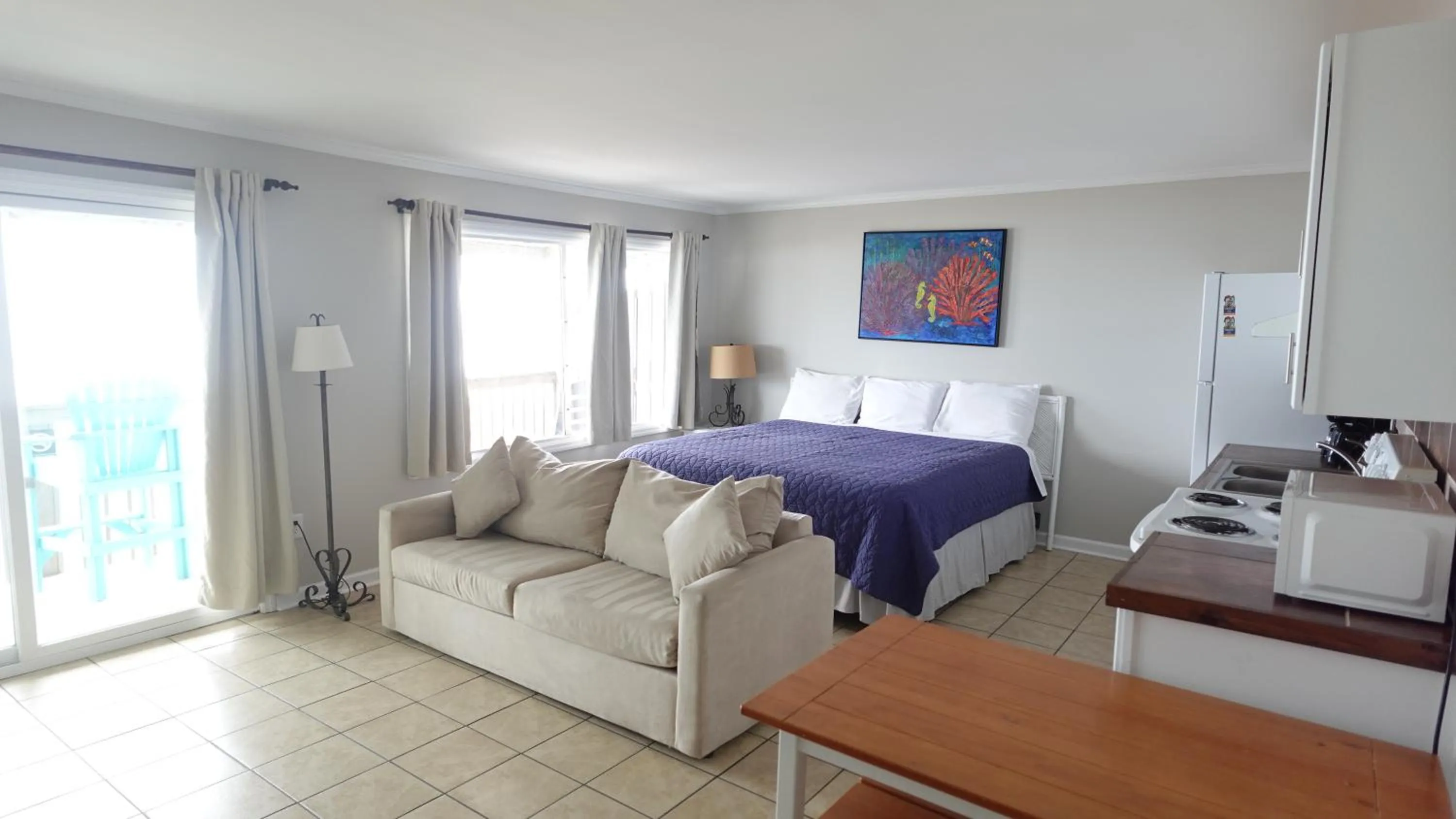 Photo of the whole room, Bed in Sea Vista Motel