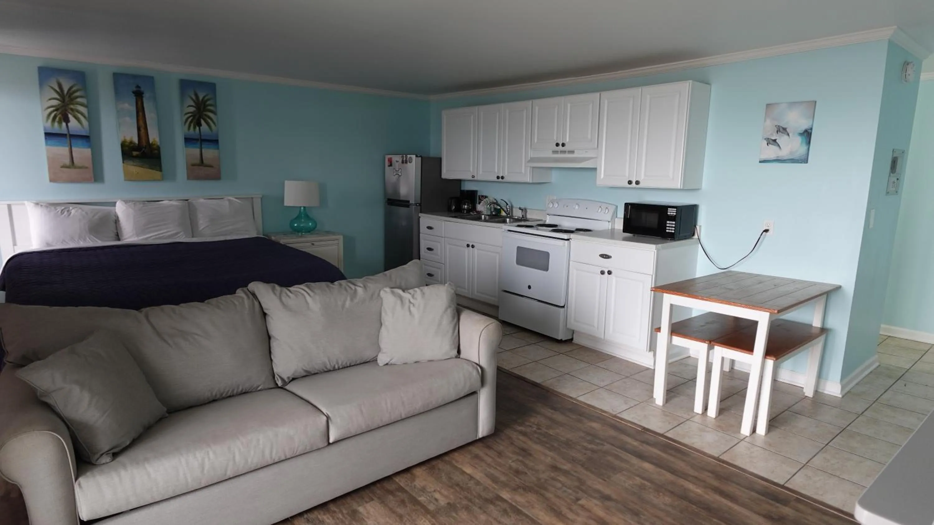 Kitchen or kitchenette in Sea Vista Motel