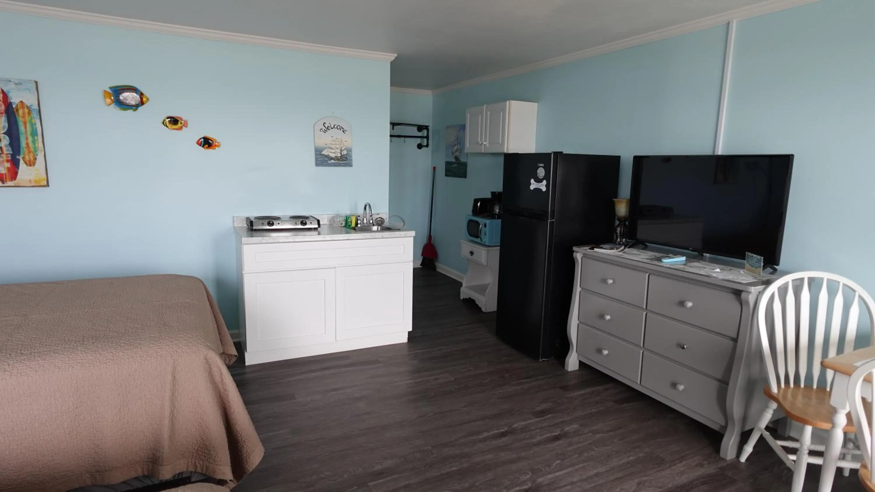 TV and multimedia in Sea Vista Motel