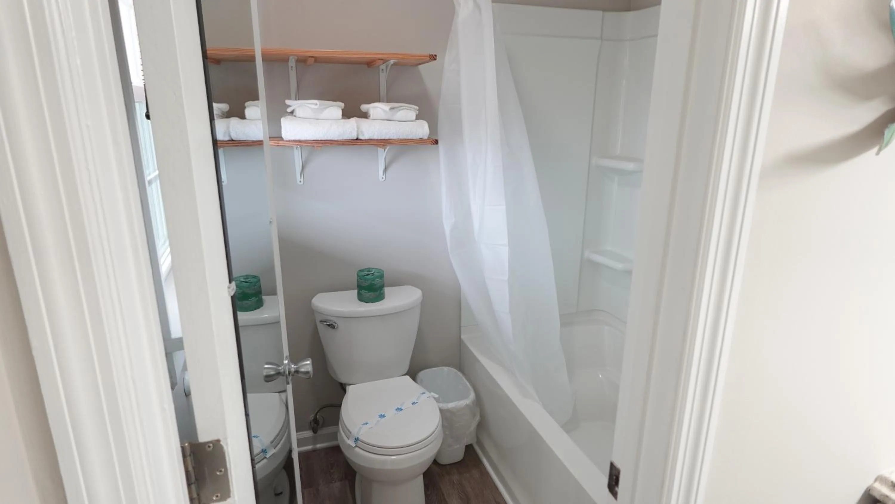 Shower in Sea Vista Motel