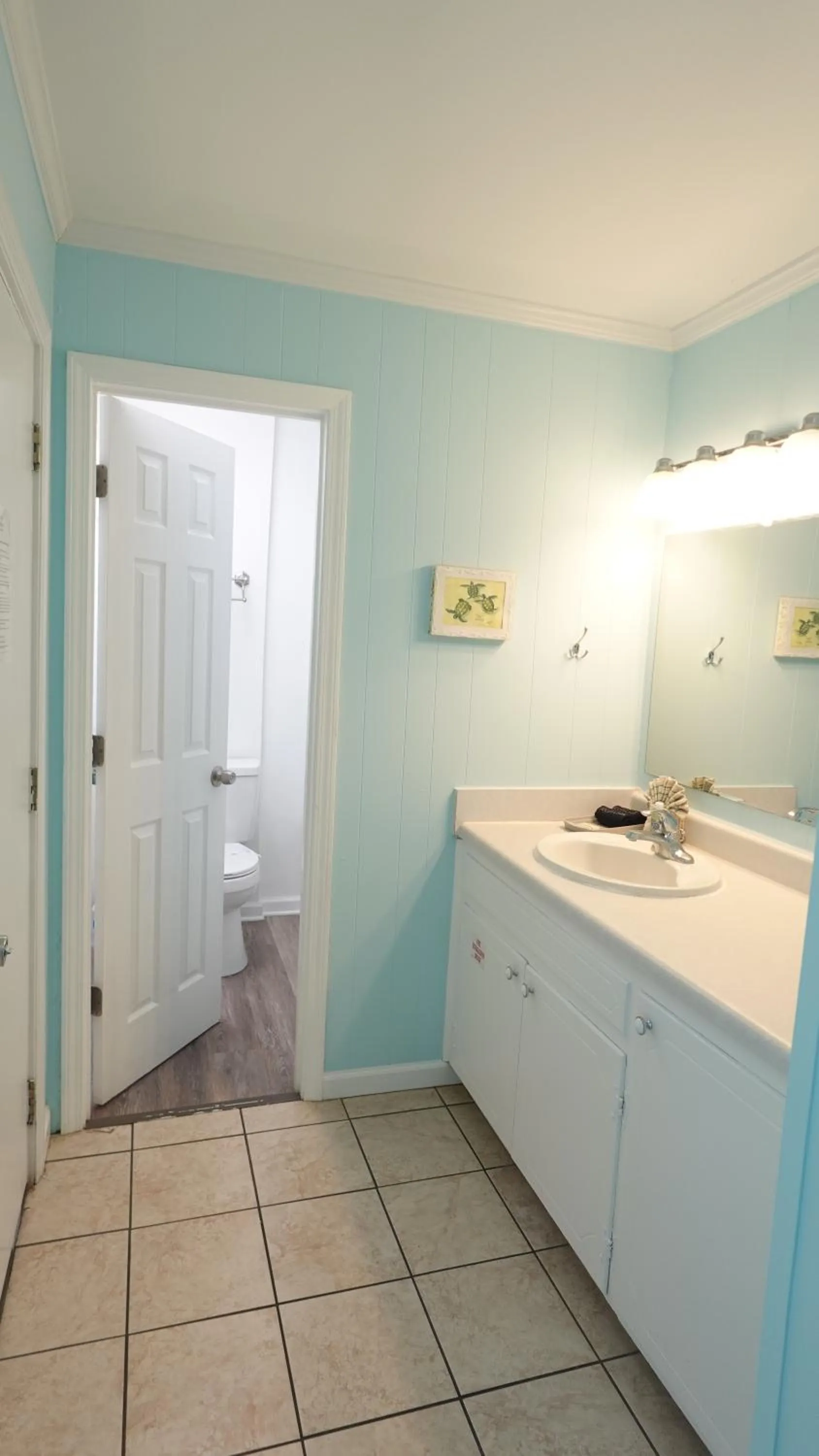 Bathroom in Sea Vista Motel