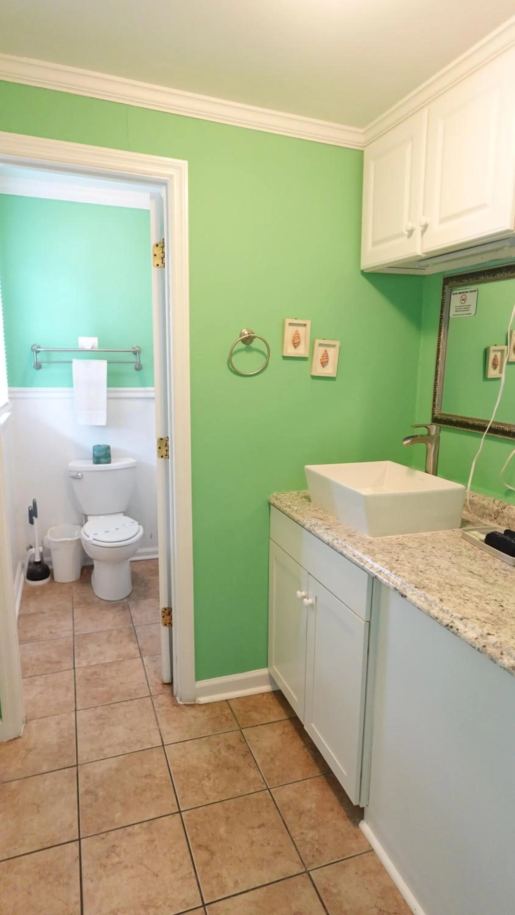 Bathroom in Sea Vista Motel