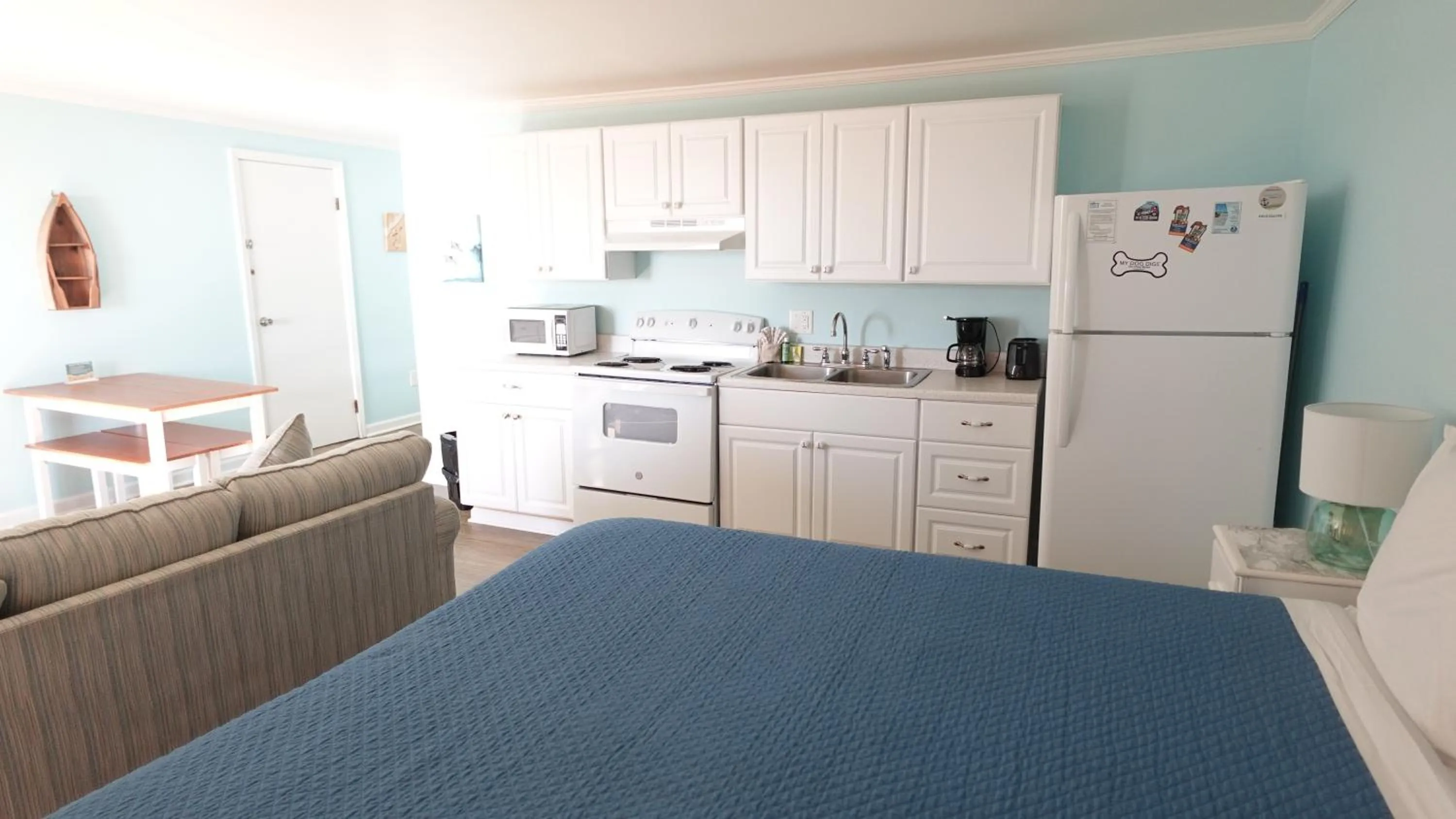 Bed in Sea Vista Motel