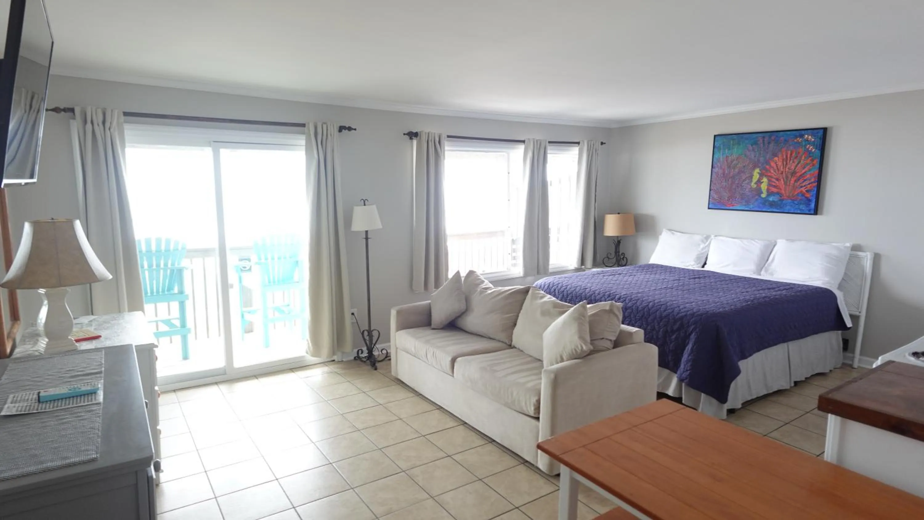 Photo of the whole room, Bed in Sea Vista Motel