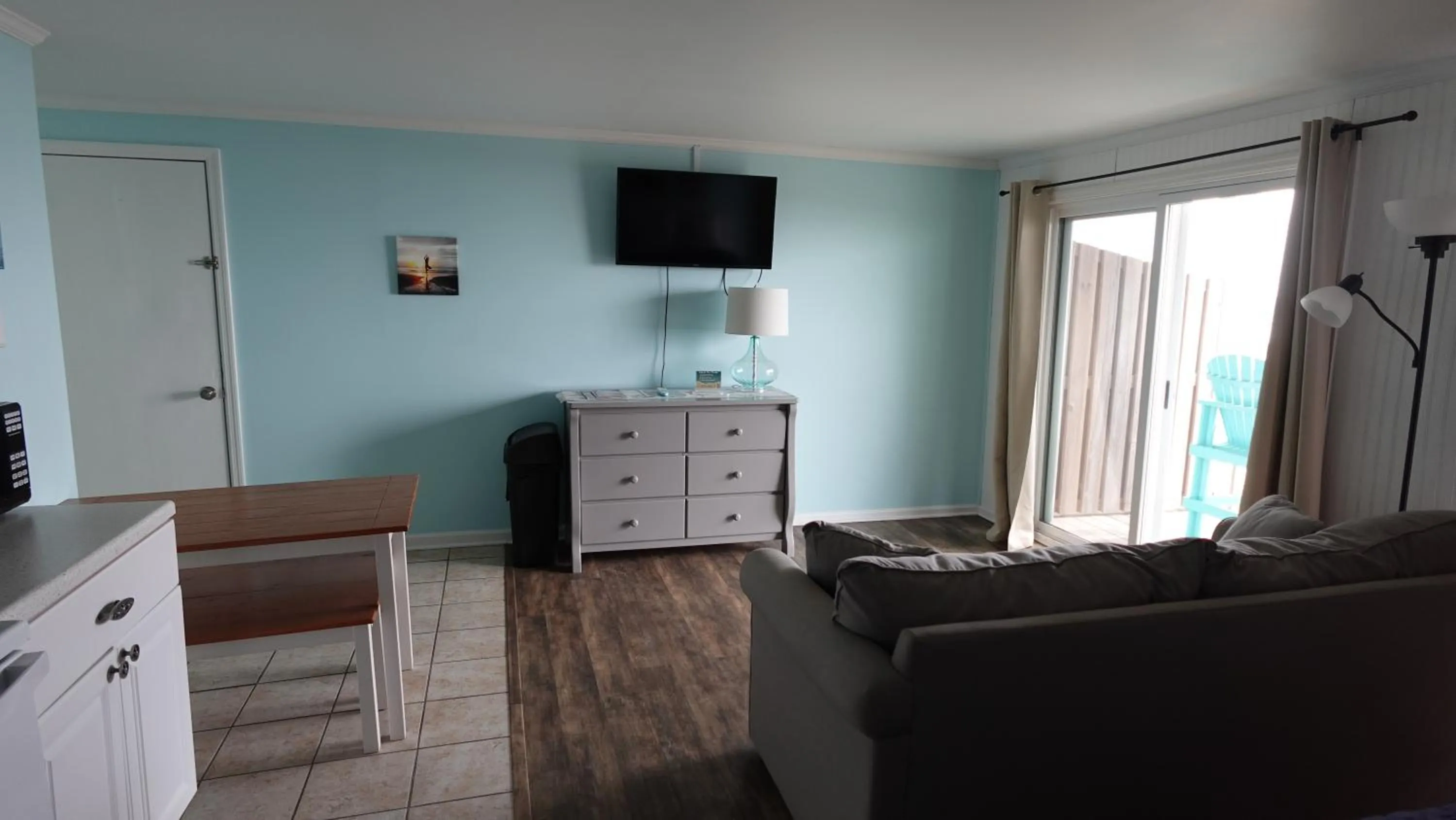 TV and multimedia in Sea Vista Motel