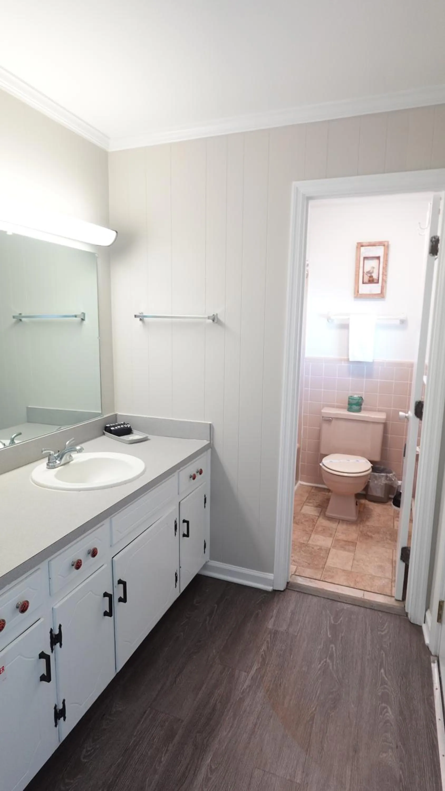 Bathroom in Sea Vista Motel