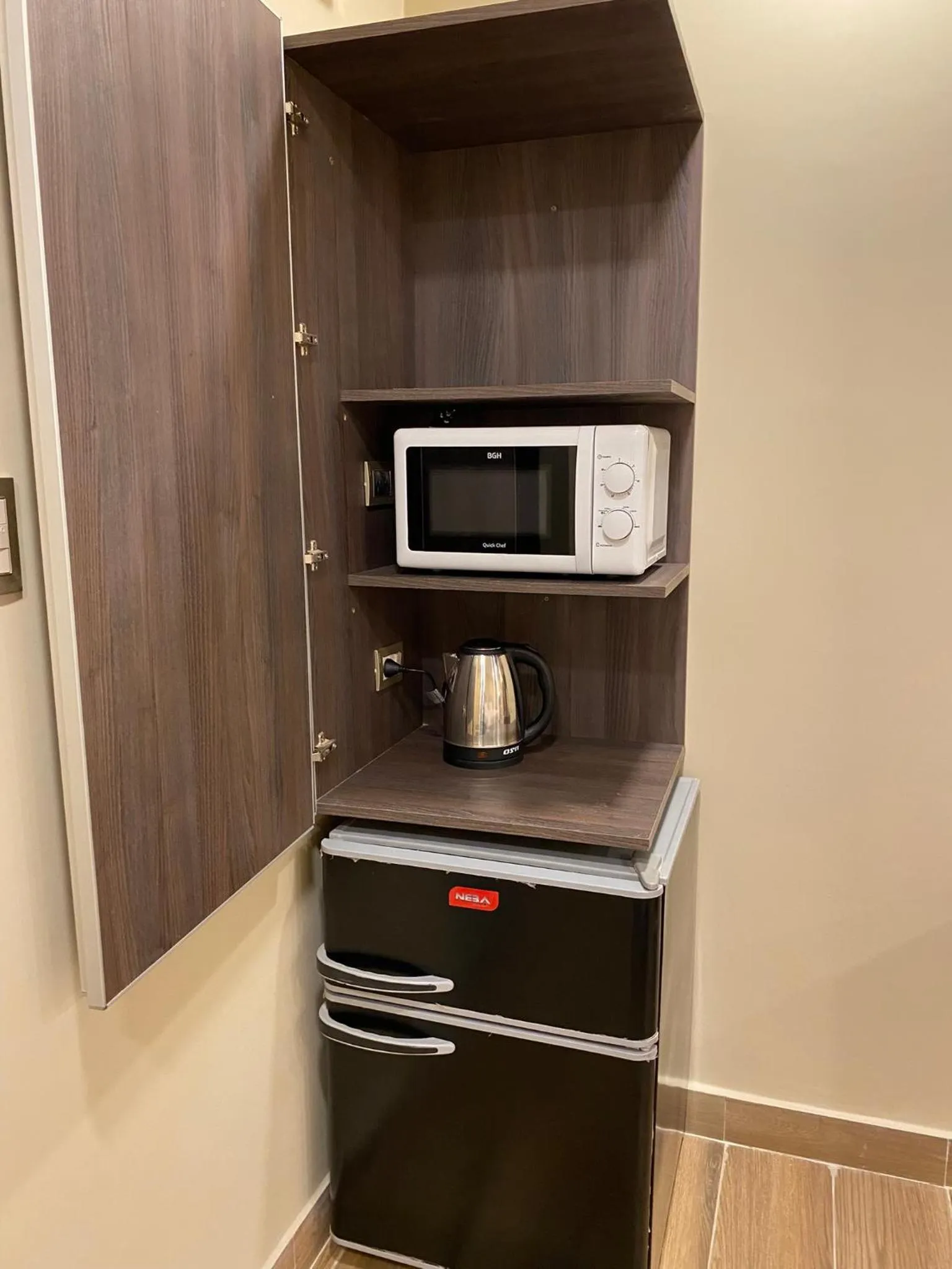 Coffee/tea facilities in Adobe Suites