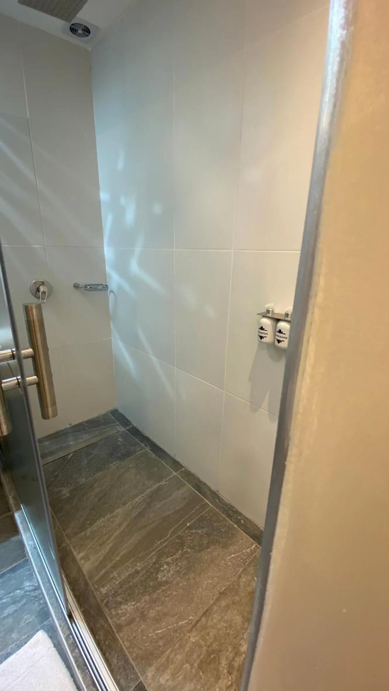 Shower in Adobe Suites