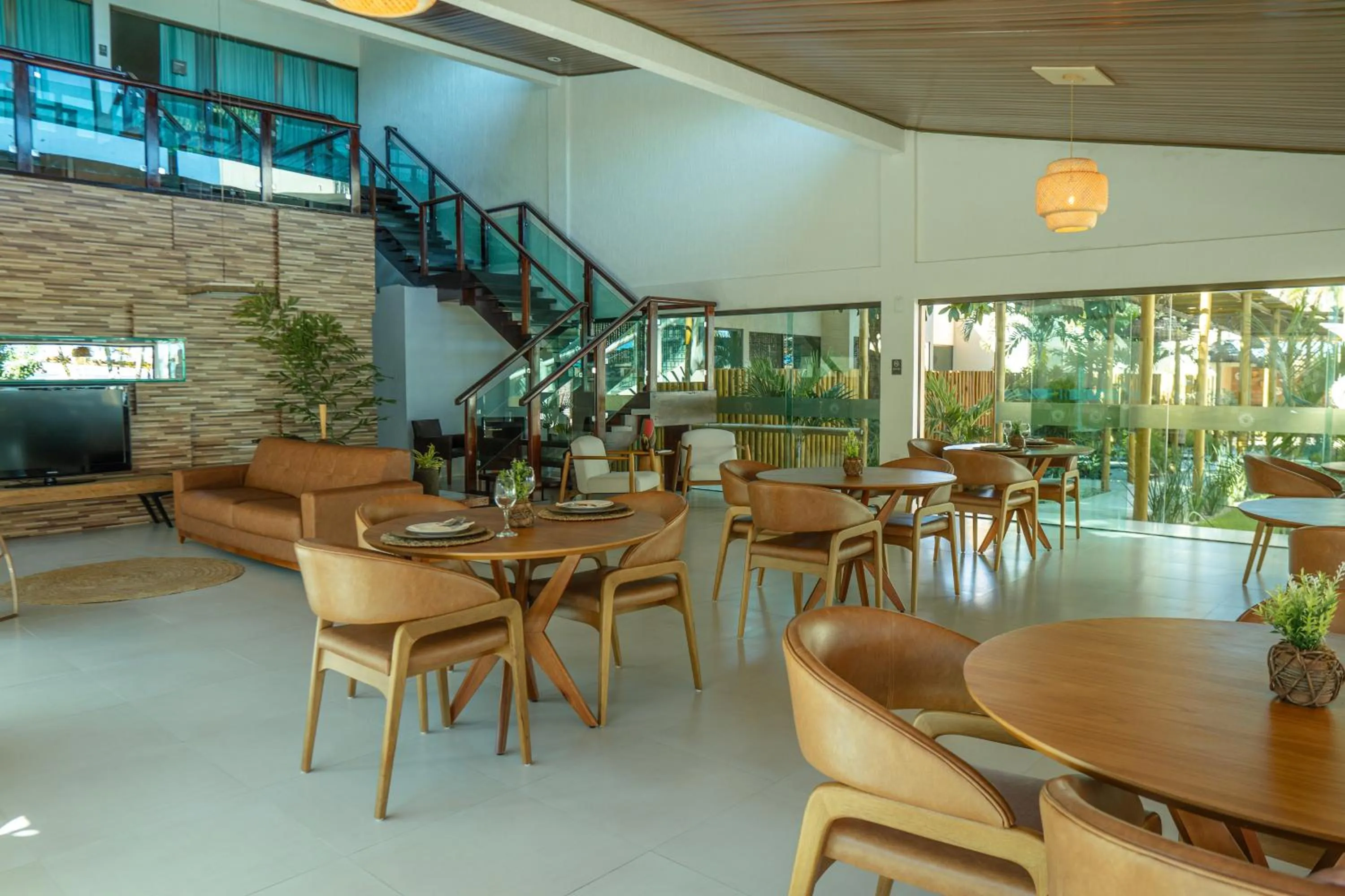 Restaurant/places to eat in Pousada Mansão da Costa