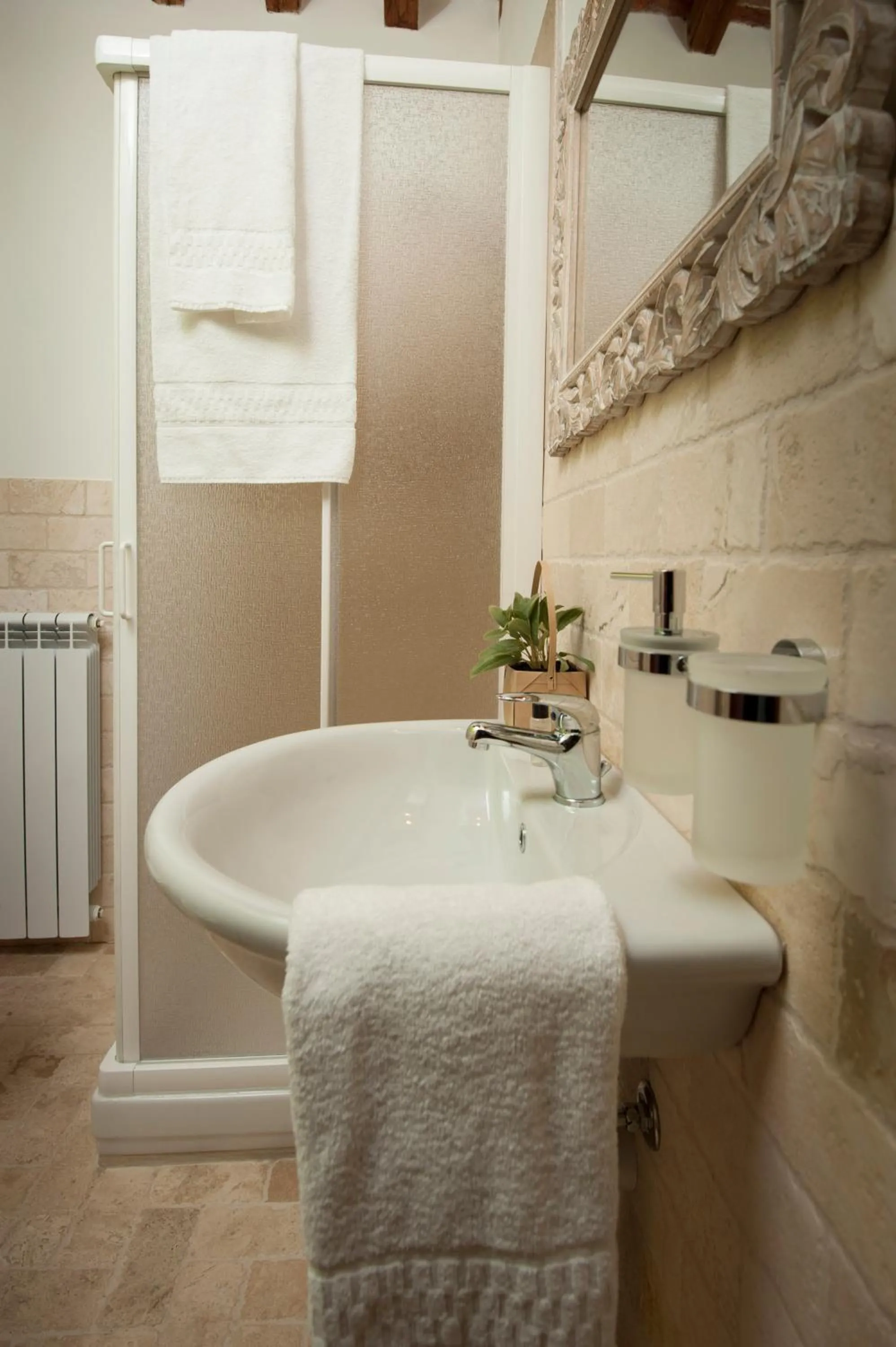 Bathroom in Antico Granaione