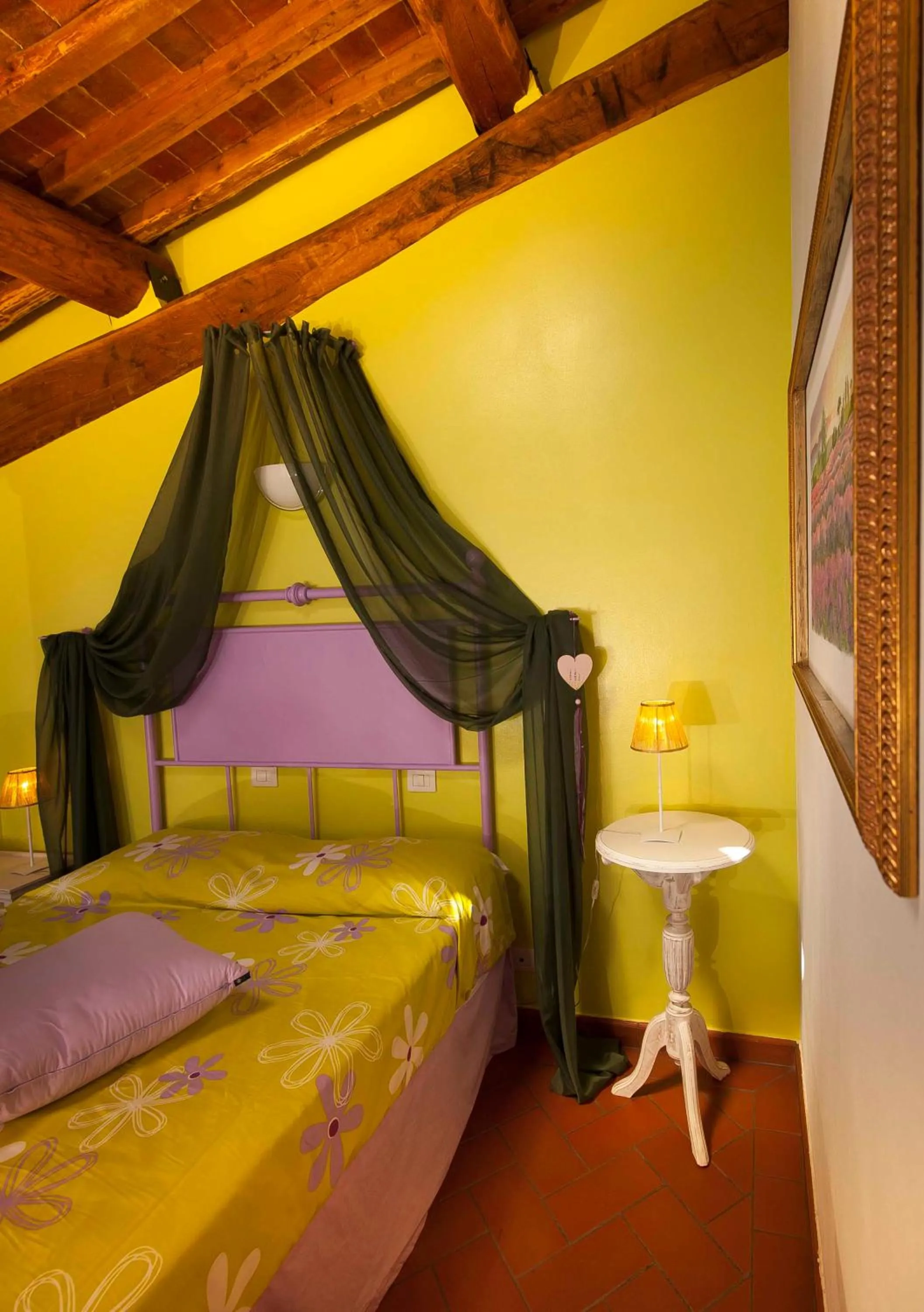 Photo of the whole room, Bed in Antico Granaione