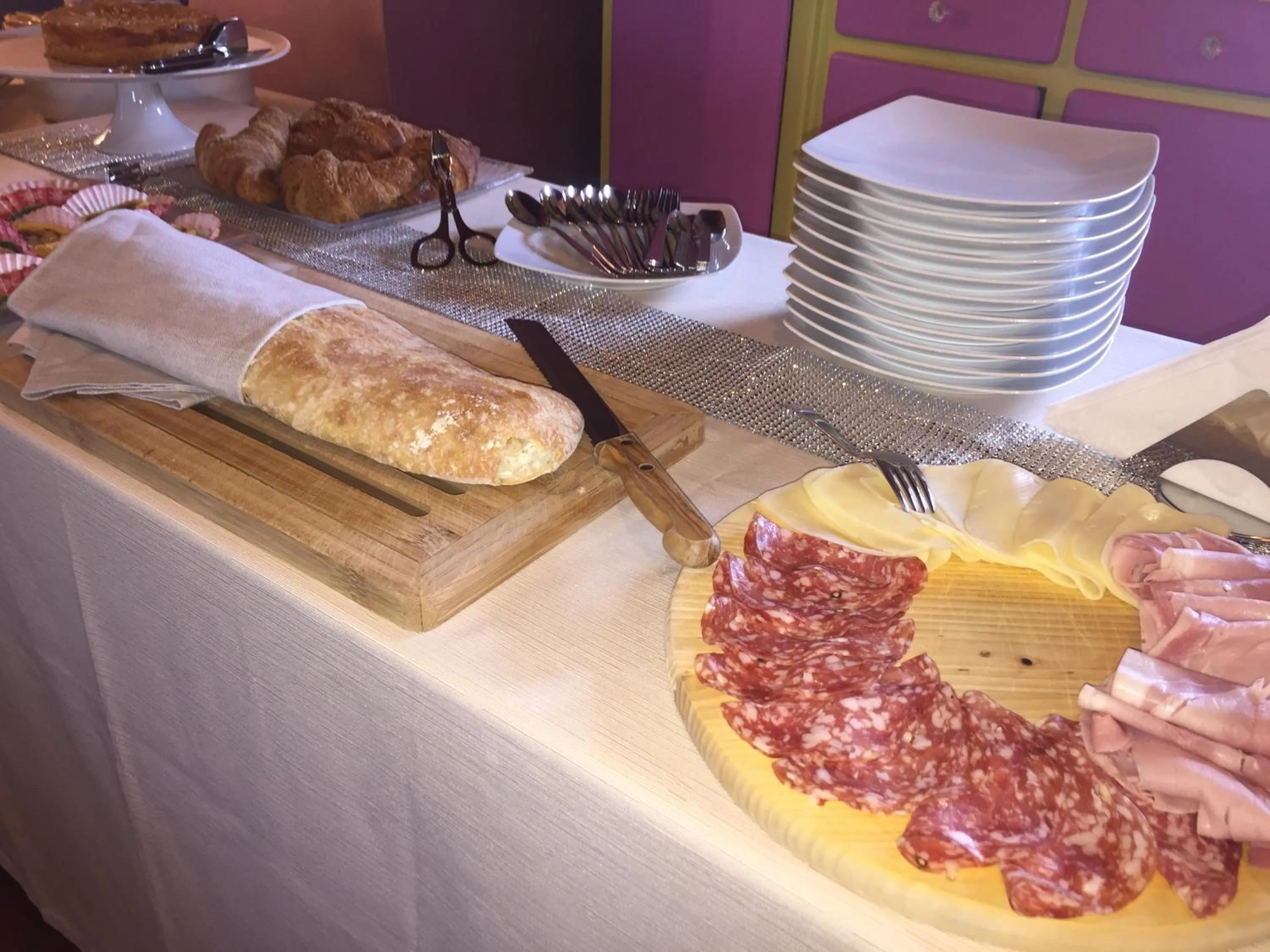 Buffet breakfast in Antico Granaione