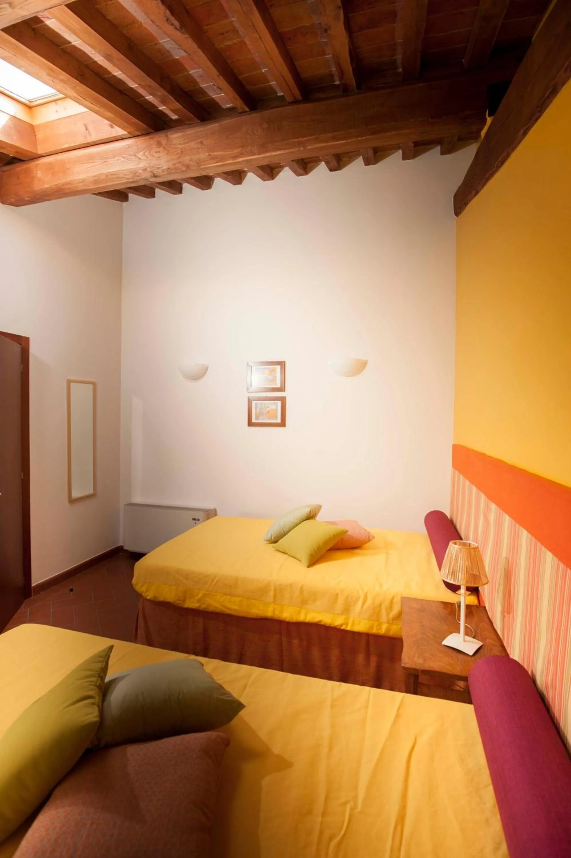 Photo of the whole room, Bed in Antico Granaione