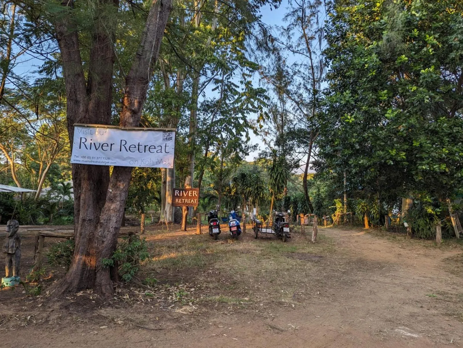Garden in The River Retreat Koh Mak
