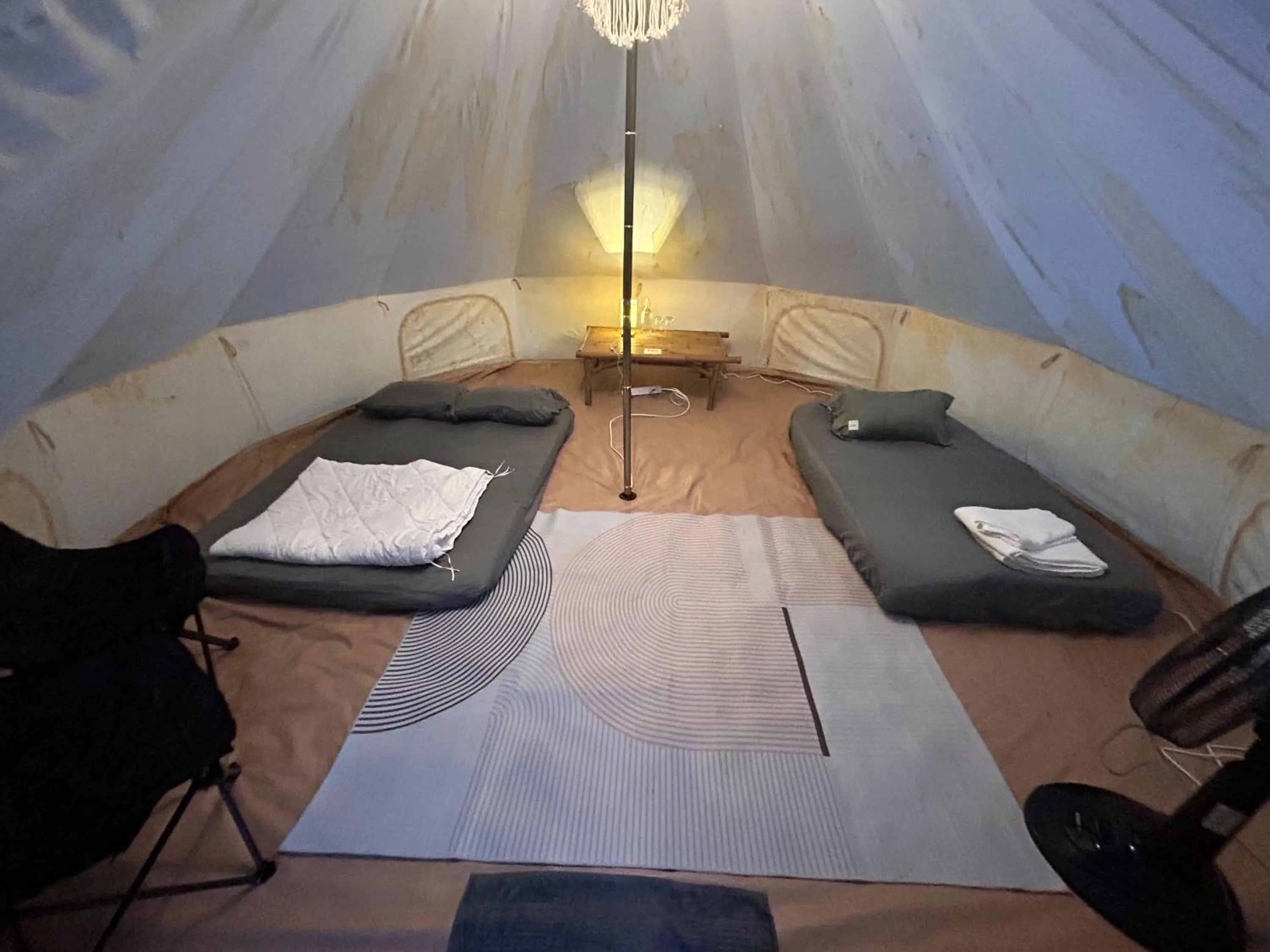 Photo of the whole room, Bed in The River Retreat Koh Mak