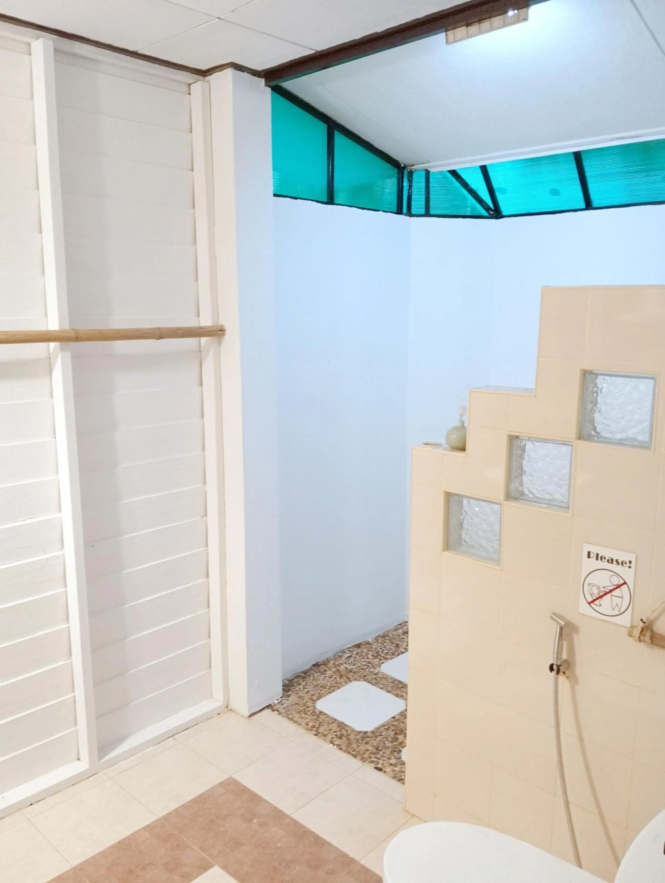 Toilet in The River Retreat Koh Mak