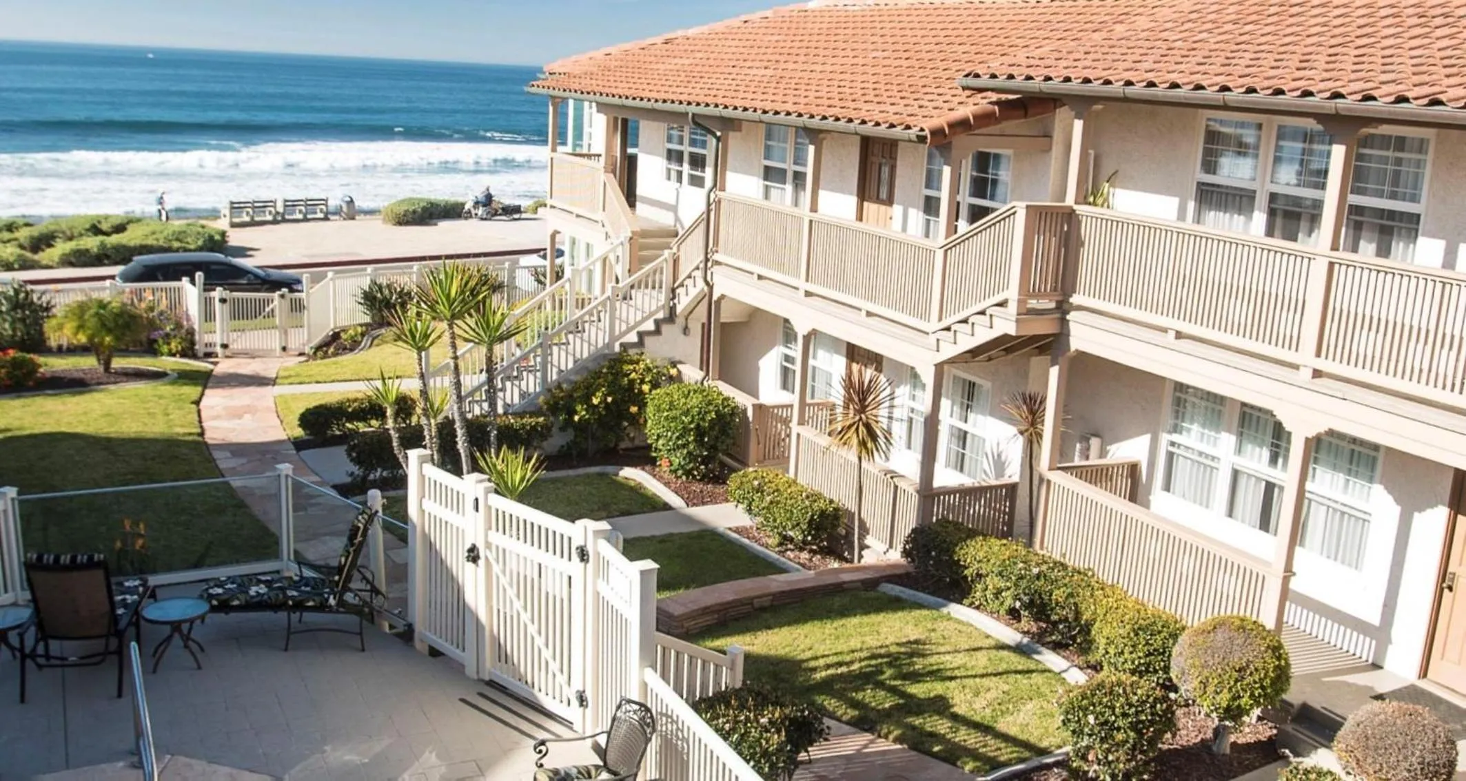 Property building in Casa De La Playa