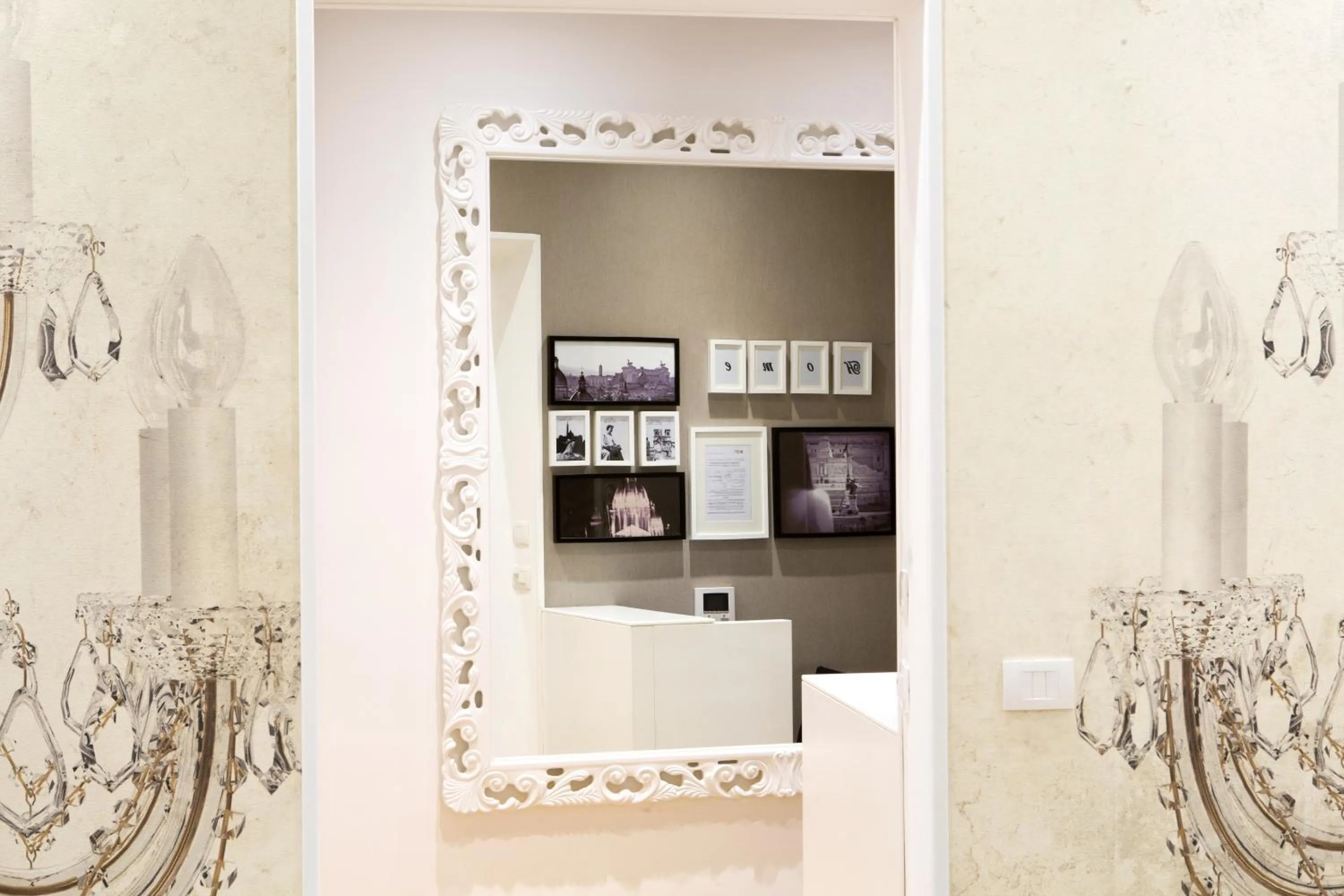 Decorative detail in Via Del Corso Home Roma