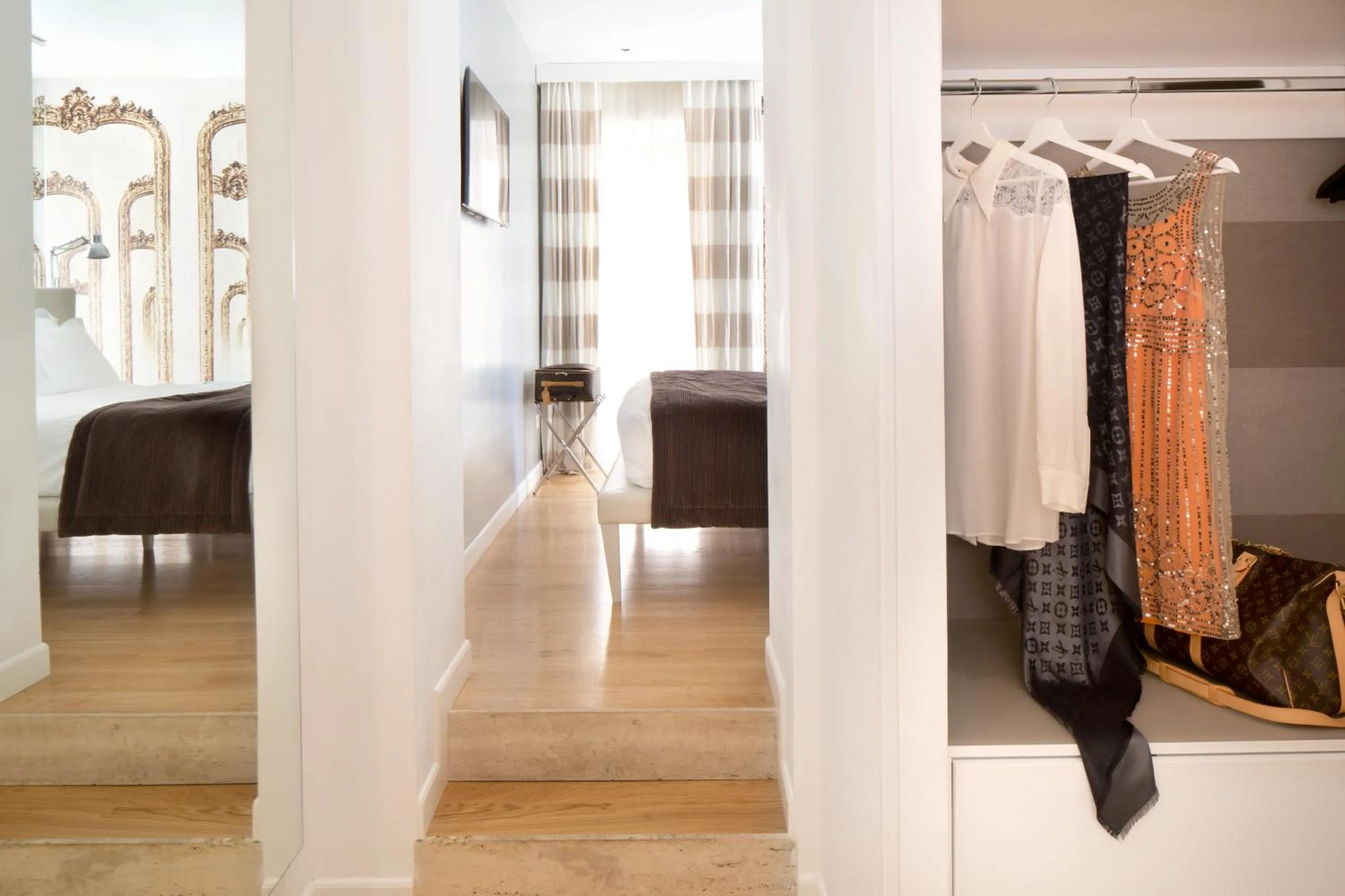 Day in Via Del Corso Home Roma