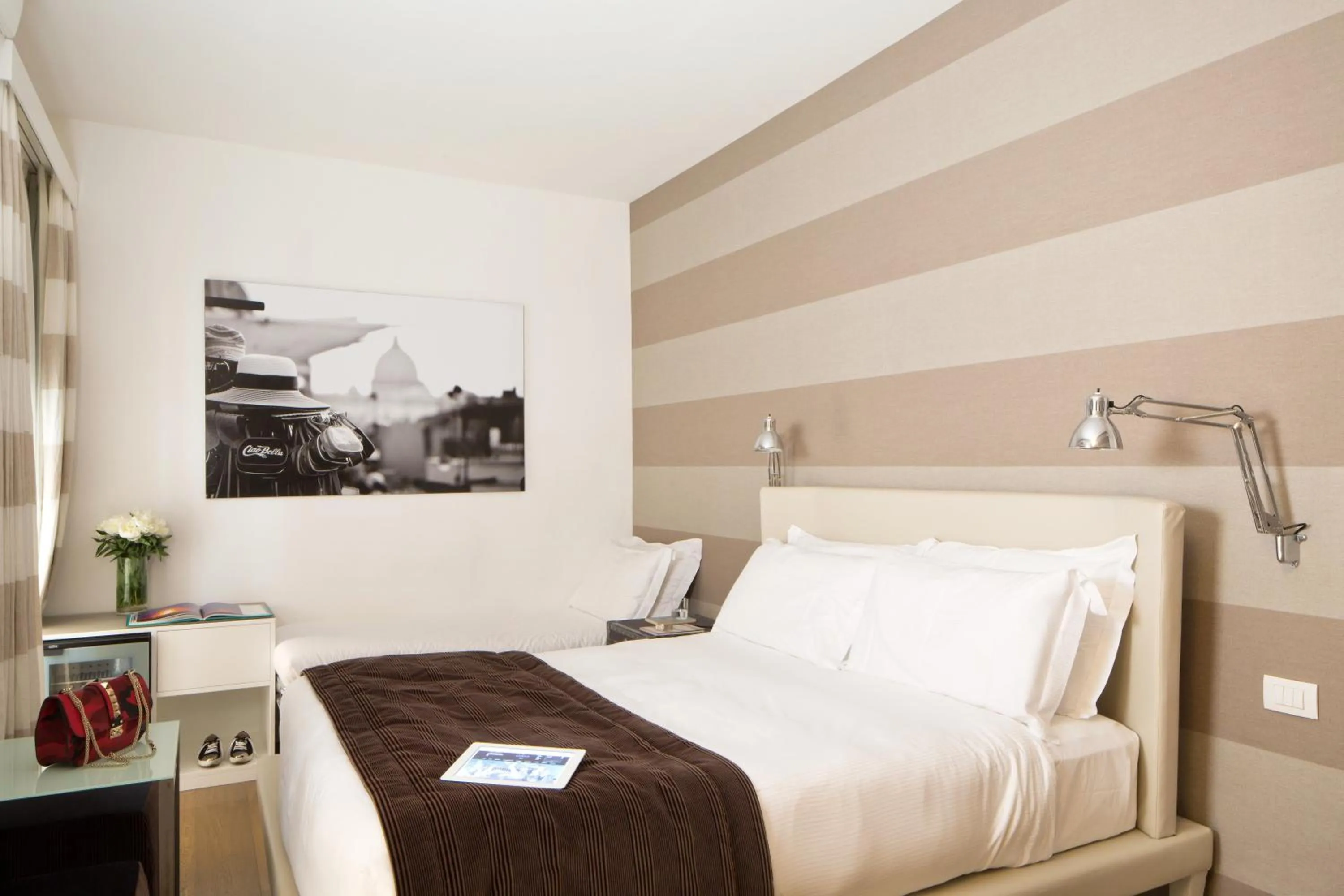 Photo of the whole room, Bed in Via Del Corso Home Roma
