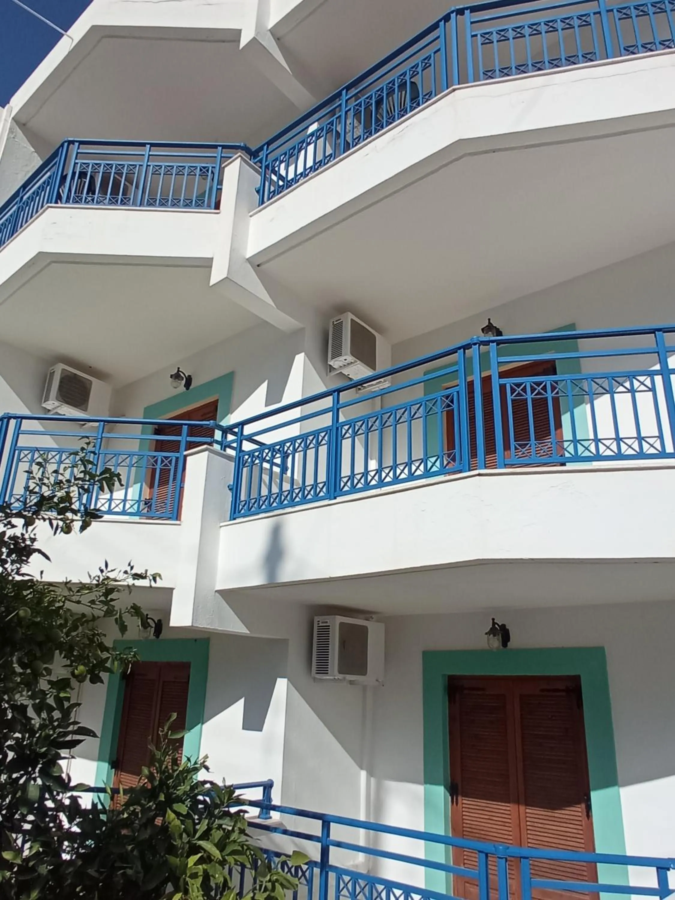 George Studios Stalis