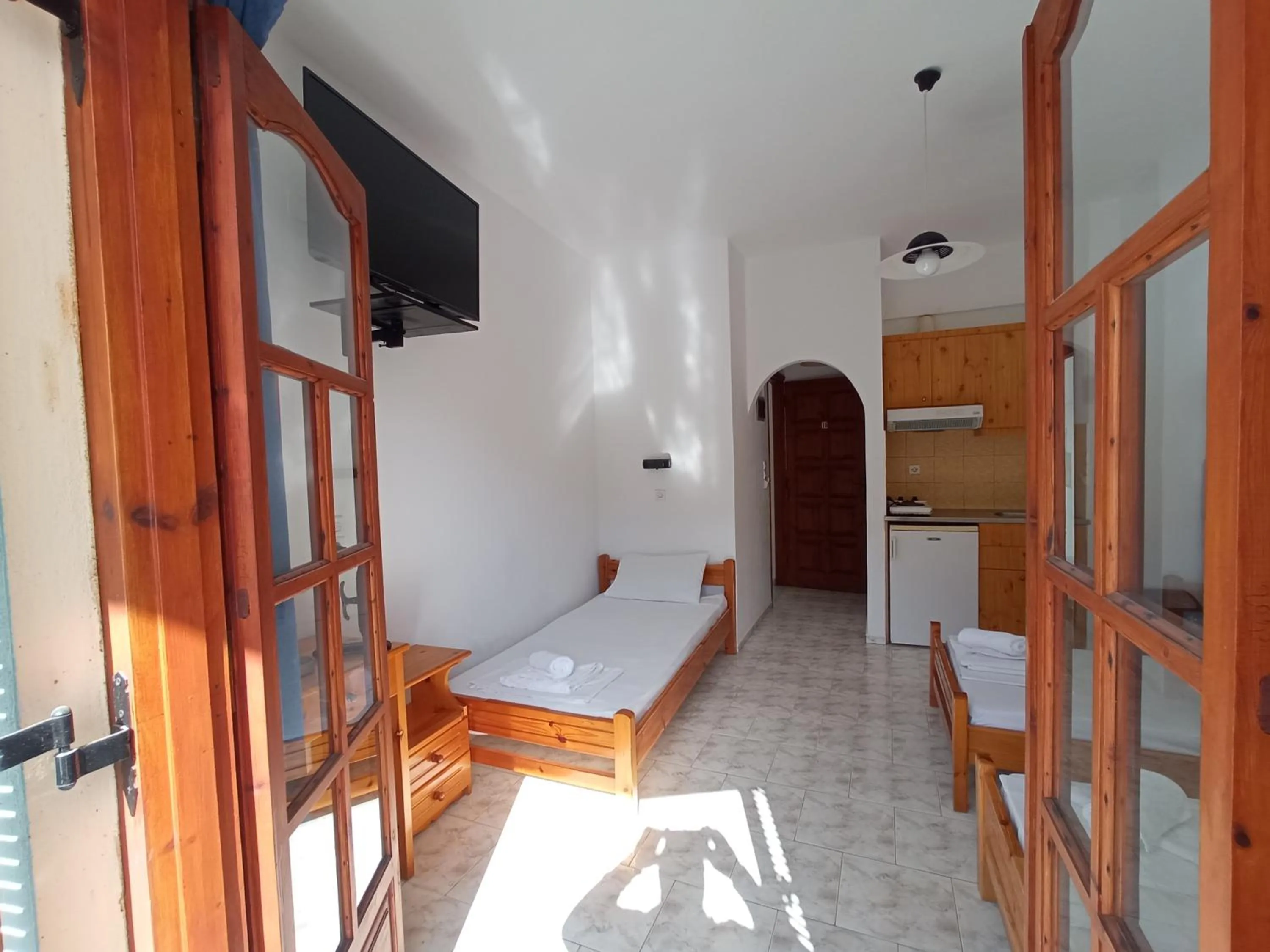 George Studios Stalis