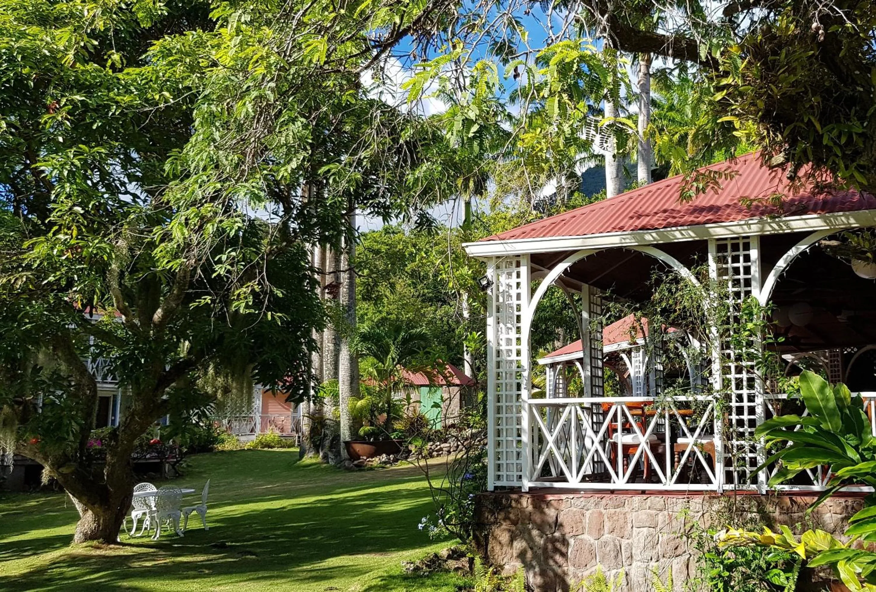 Restaurant/places to eat in Hermitage Nevis