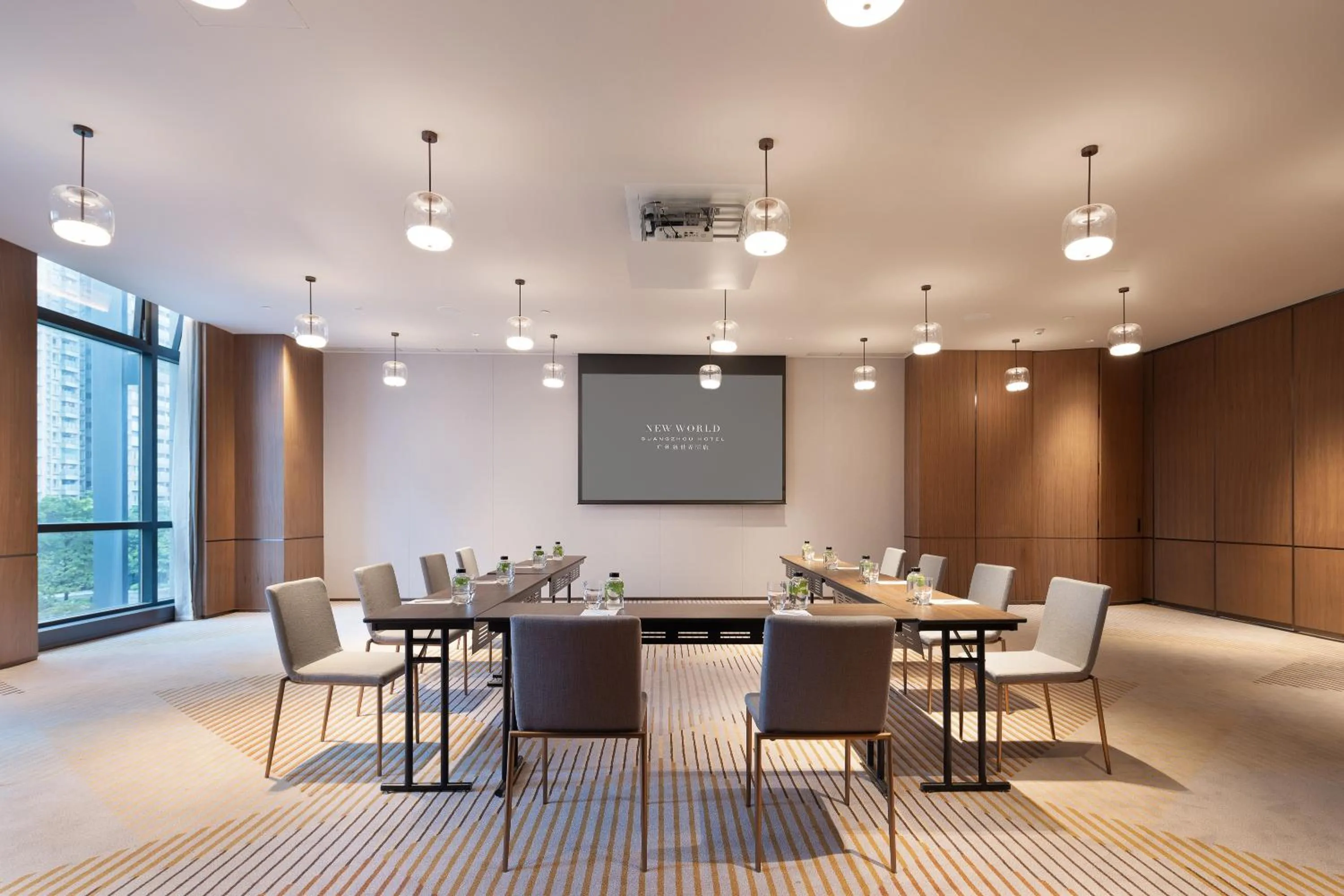 Meeting/conference room in New World Guangzhou Hotel
