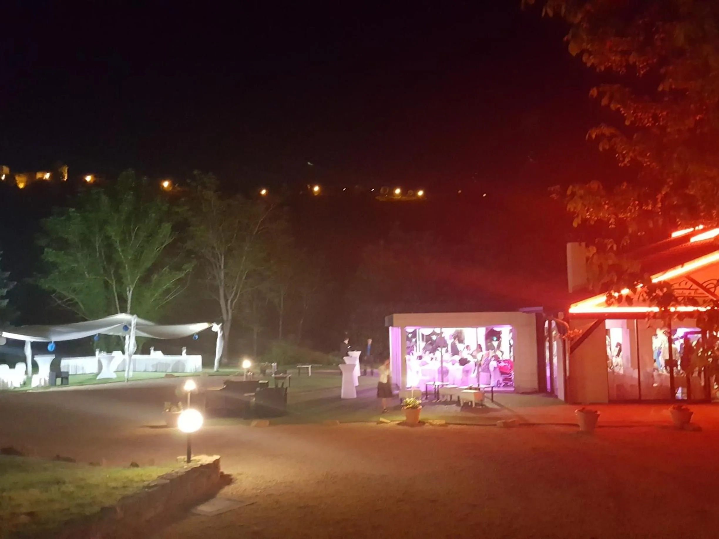 Property building in Hôtel Domaine des Pierres Dorées